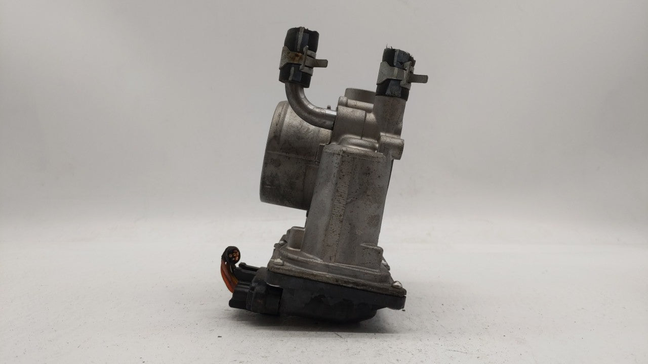 2012-2019 Kia Soul Throttle Body P/N:5302-1S02 35100-2B300 Fits Fits 2012 2013 2014 2015 2016 2017 2018 2019 OEM Used Auto P