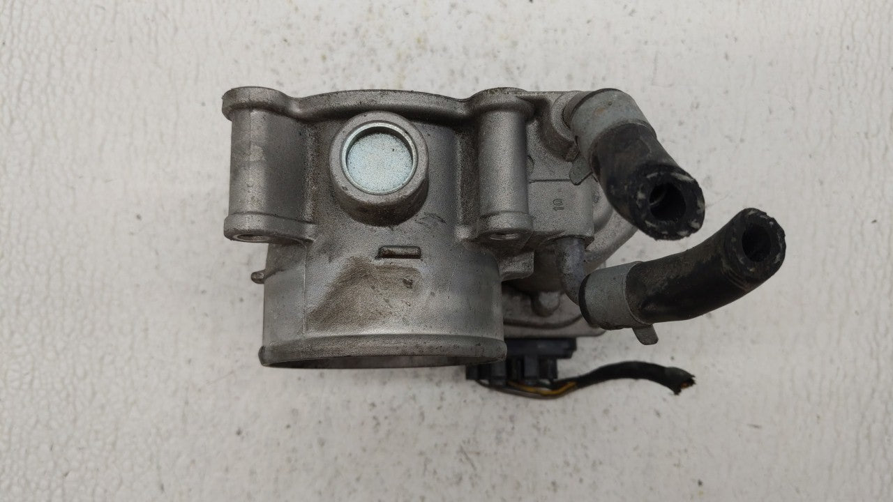 2014-2019 Kia Soul Throttle Body P/N:35100-2E000 Fits Fits 2011 2012 2013 2014 2015 2016 2017 2018 2019 OEM Used Auto Parts 