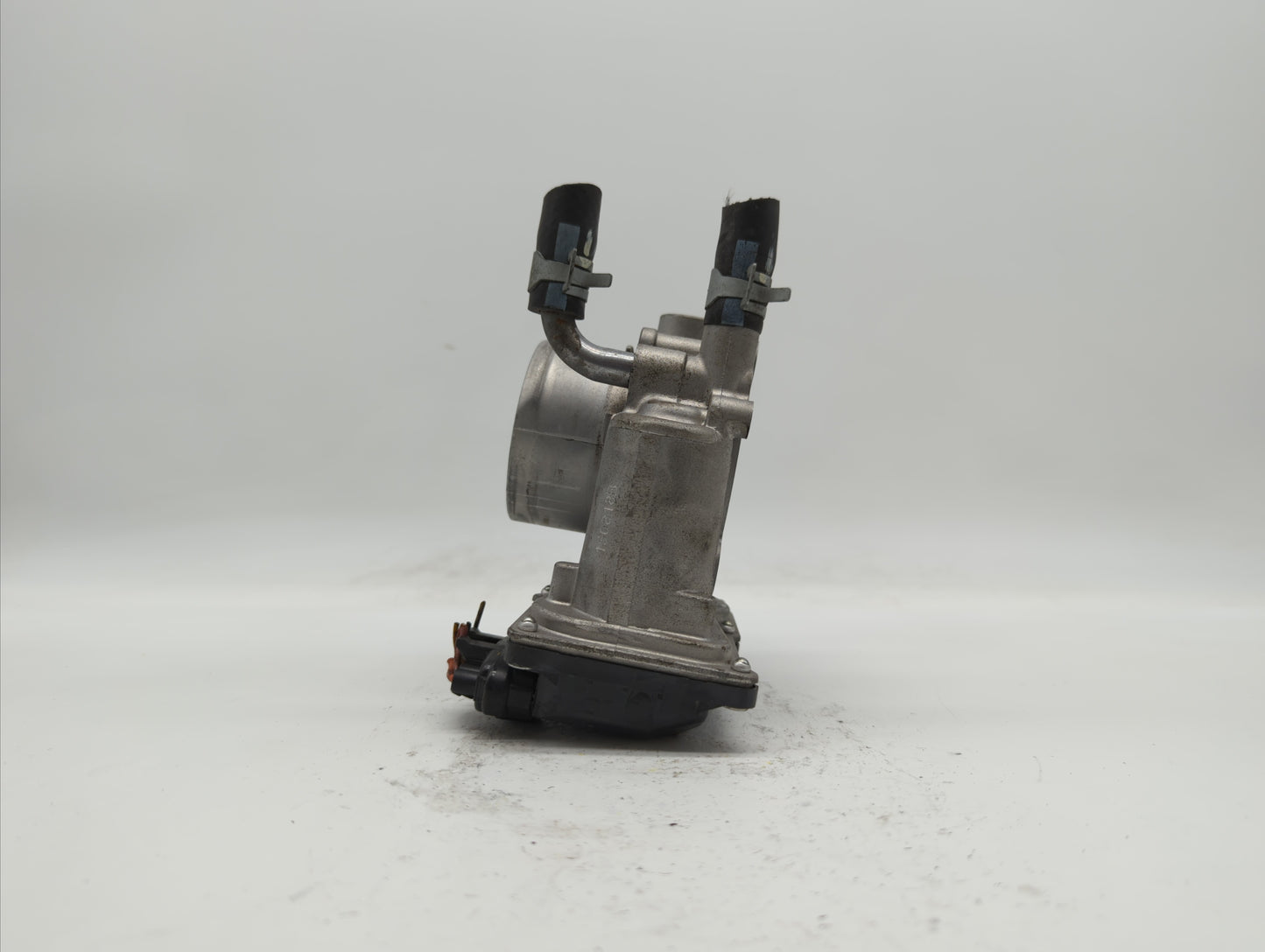 2012-2019 Kia Soul Throttle Body P/N:35100-2B310 5302-1S02, 35100-2B300 Fits Fits 2012 2013 2014 2015 2016 2017 2018 2019 OE