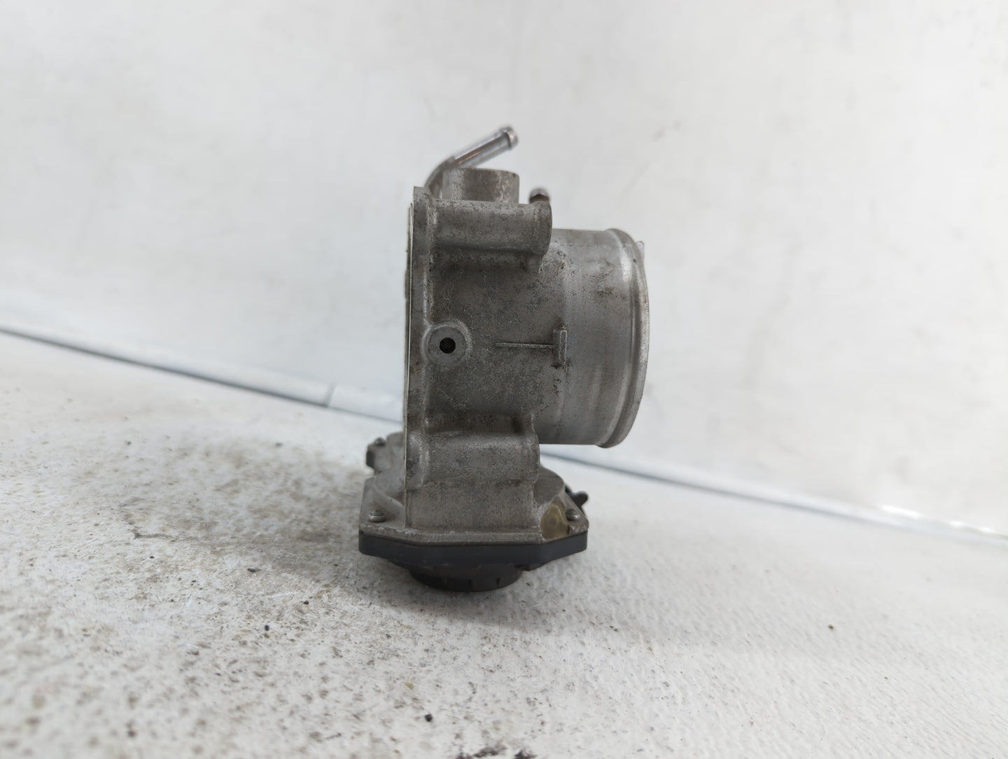 2014-2019 Kia Soul Throttle Body P/N:35100-2E000 1302150124, 35100-2E710 Fits Fits 2011 2012 2013 2014 2015 2016 2017 2018 2