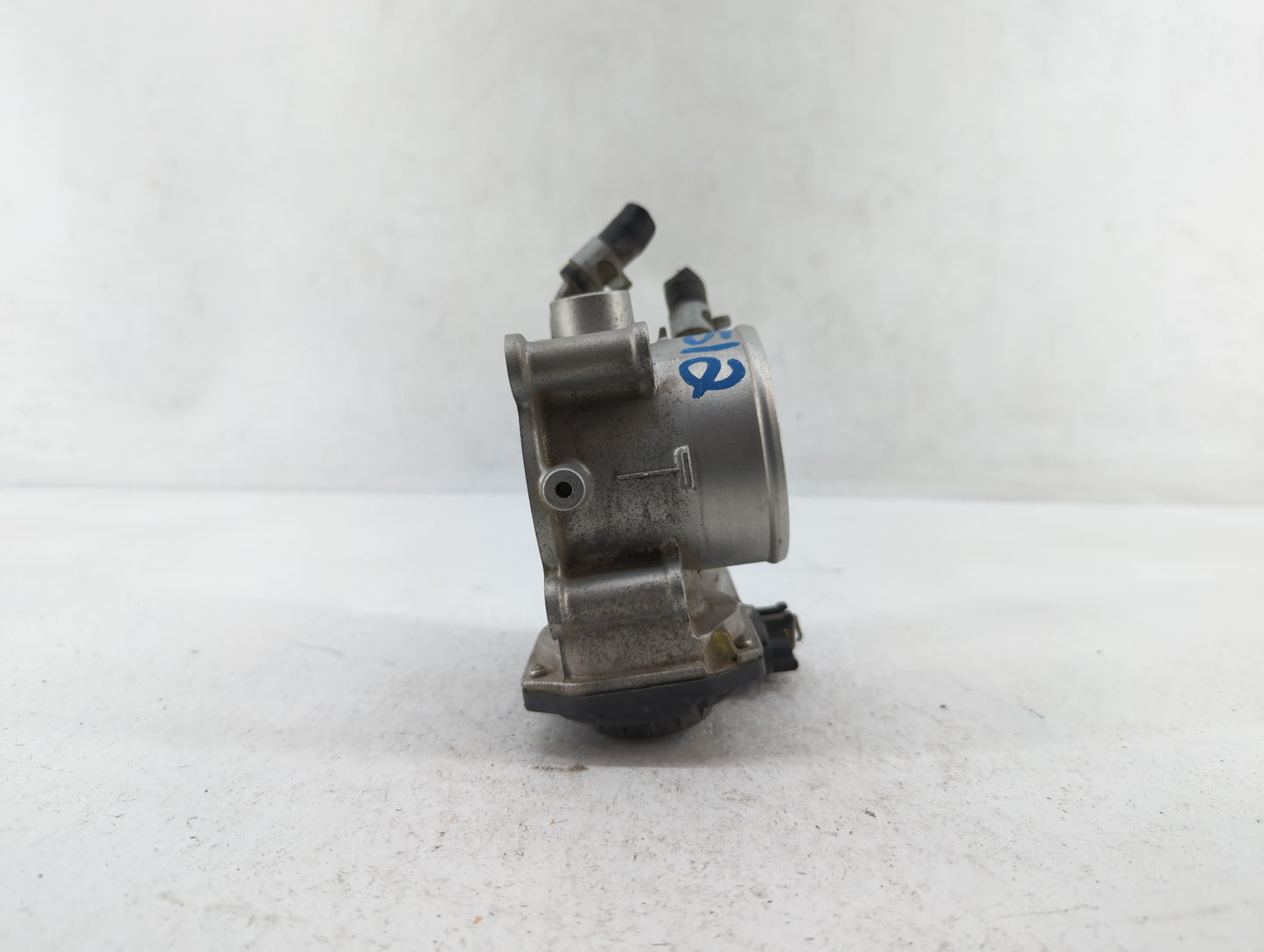 2014-2019 Kia Soul Throttle Body P/N:35100-2E000 Fits Fits 2011 2012 2013 2014 2015 2016 2017 2018 2019 2020 2021 OEM Used A