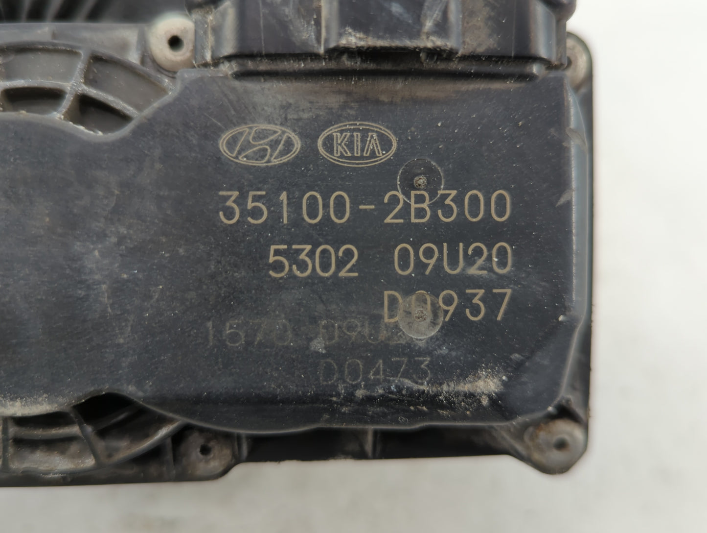 2012-2019 Kia Soul Throttle Body P/N:35100-2B300 Fits Fits 2012 2013 2014 2015 2016 2017 2018 2019 OEM Used Auto Parts - Oem