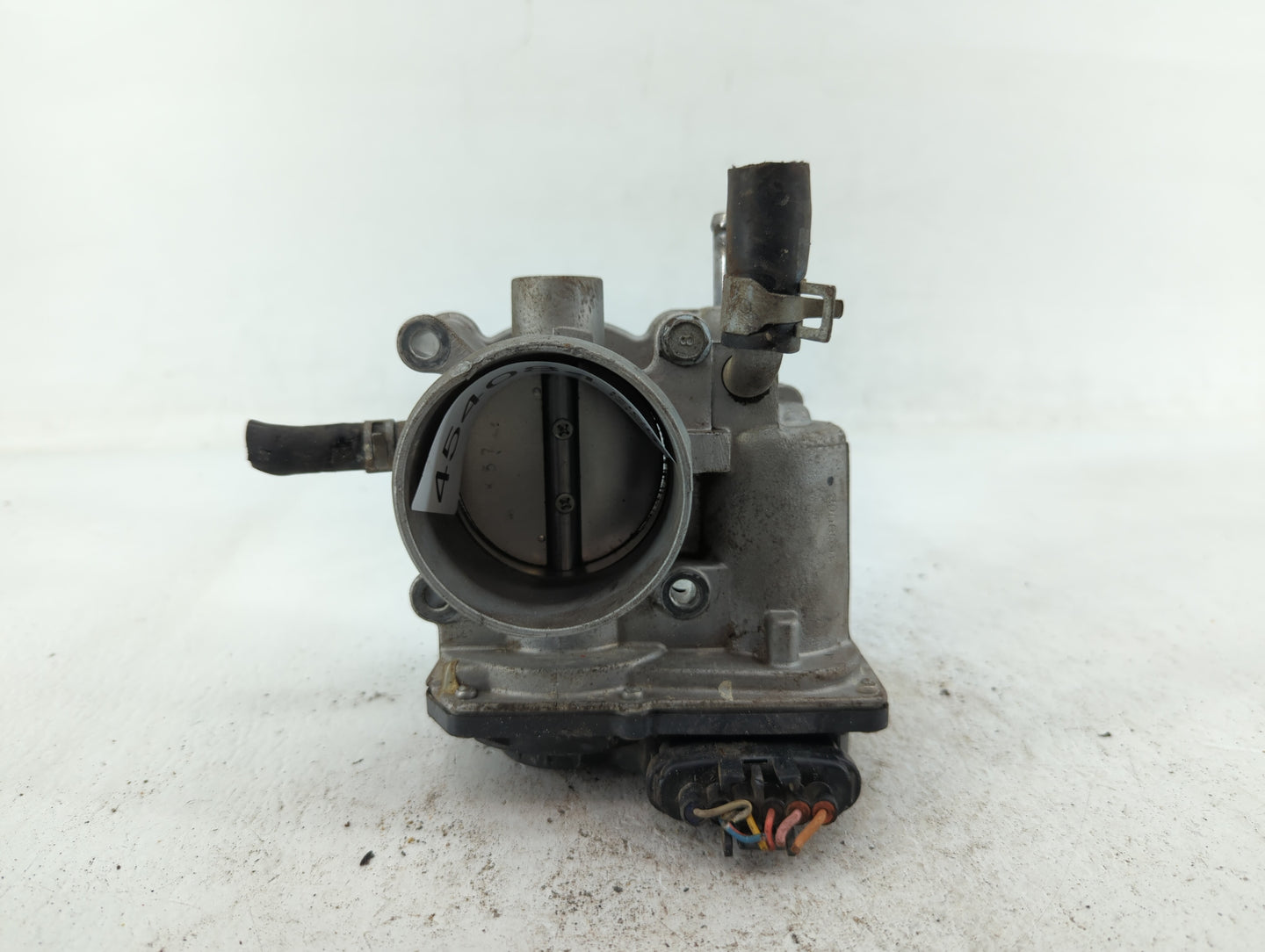 2012-2019 Kia Soul Throttle Body P/N:35100-2B300 Fits Fits 2012 2013 2014 2015 2016 2017 2018 2019 OEM Used Auto Parts - Oem