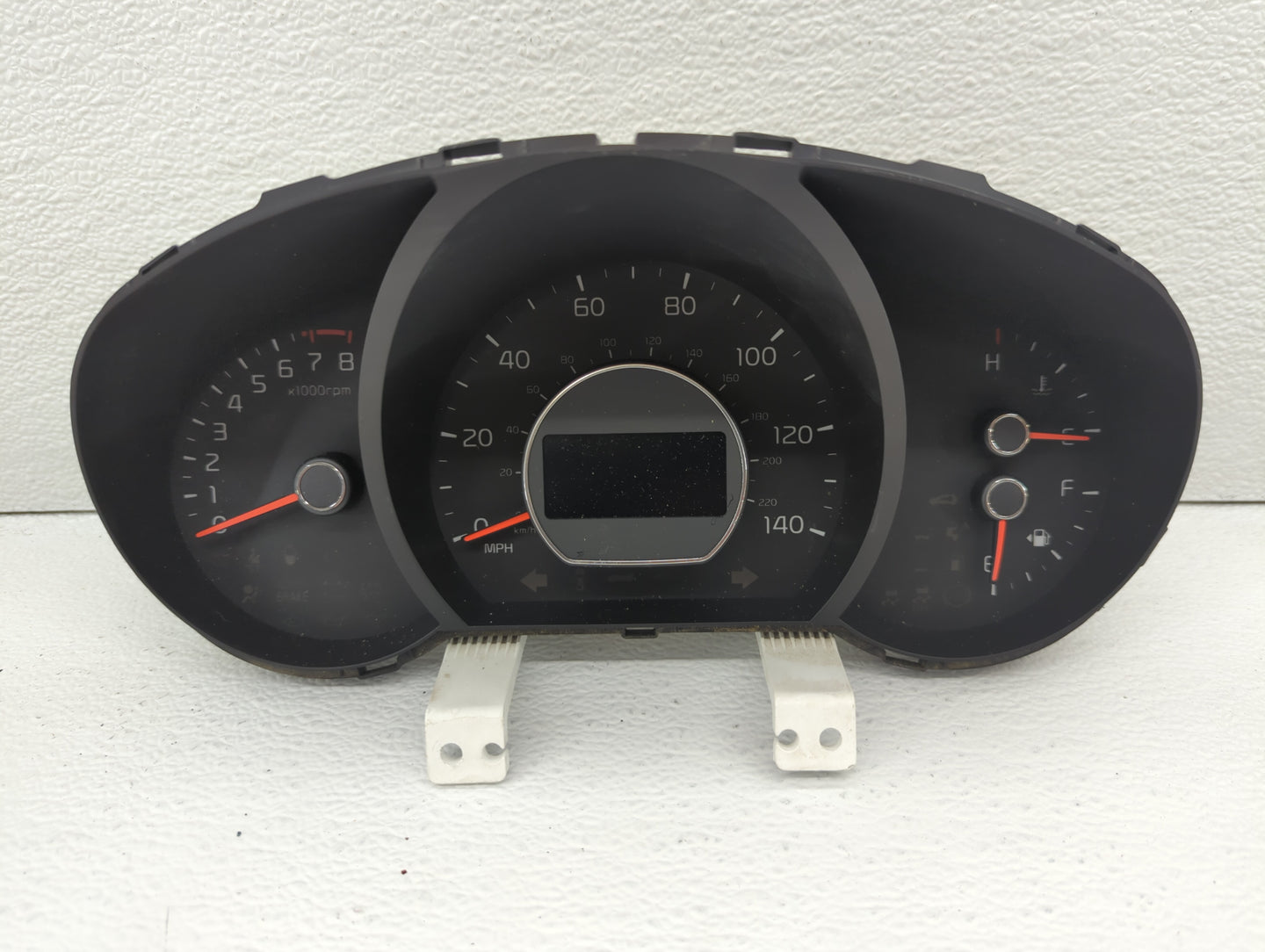 2017-2019 Kia Soul Instrument Cluster Speedometer Gauges P/N:94006-B2720 Fits Fits 2017 2018 2019 OEM Used Auto Parts - Oemu