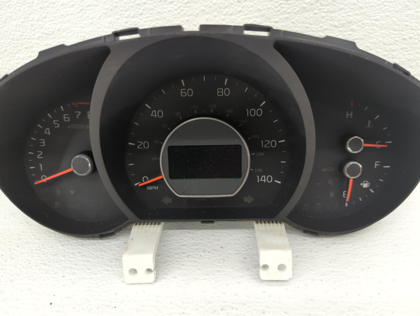 2017-2019 Kia Soul Instrument Cluster Speedometer Gauges P/N:94006-B2720 Fits Fits 2017 2018 2019 OEM Used Auto Parts - Oemu