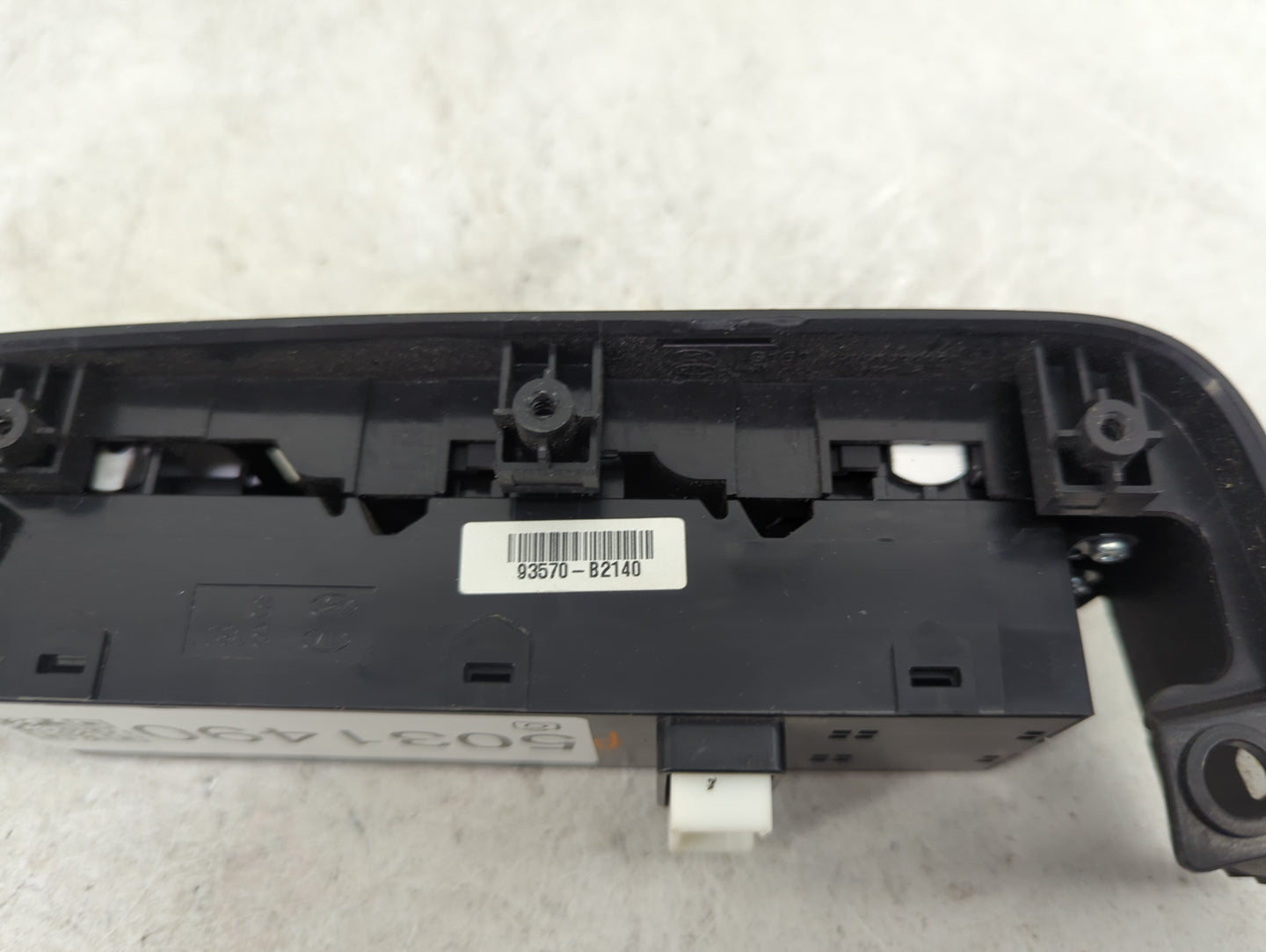 2017-2019 Kia Soul Master Power Window Switch Replacement Driver Side Left P/N:93570-B2140 Fits Fits 2017 2018 2019 OEM Used