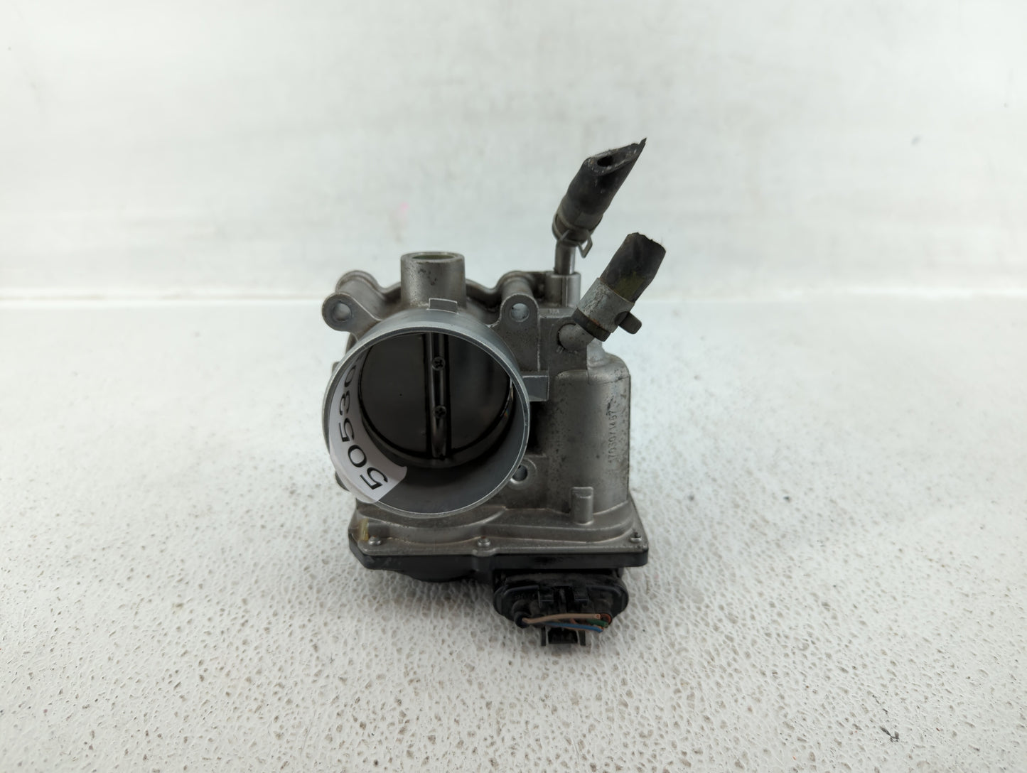 2014-2019 Kia Soul Throttle Body P/N:35100-2E000 Fits Fits 2011 2012 2013 2014 2015 2016 2017 2018 2019 2020 2021 OEM Used A