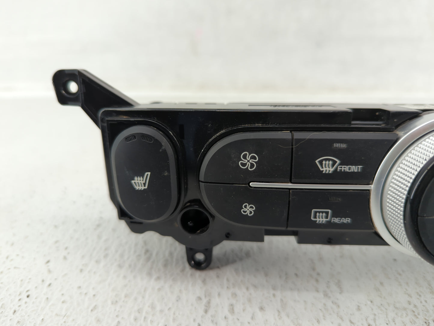 2017-2019 Kia Soul Climate Control Module Temperature AC/Heater Replacement P/N:97250-B2GR1CA 97250-B2GS1CA Fits OEM Used Au