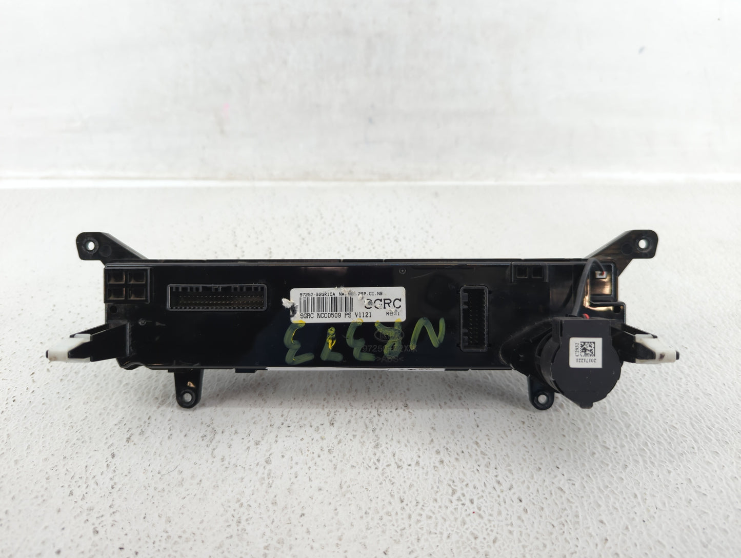 2017-2019 Kia Soul Climate Control Module Temperature AC/Heater Replacement P/N:97250-B2GR1CA 97250-B2GS1CA Fits OEM Used Au