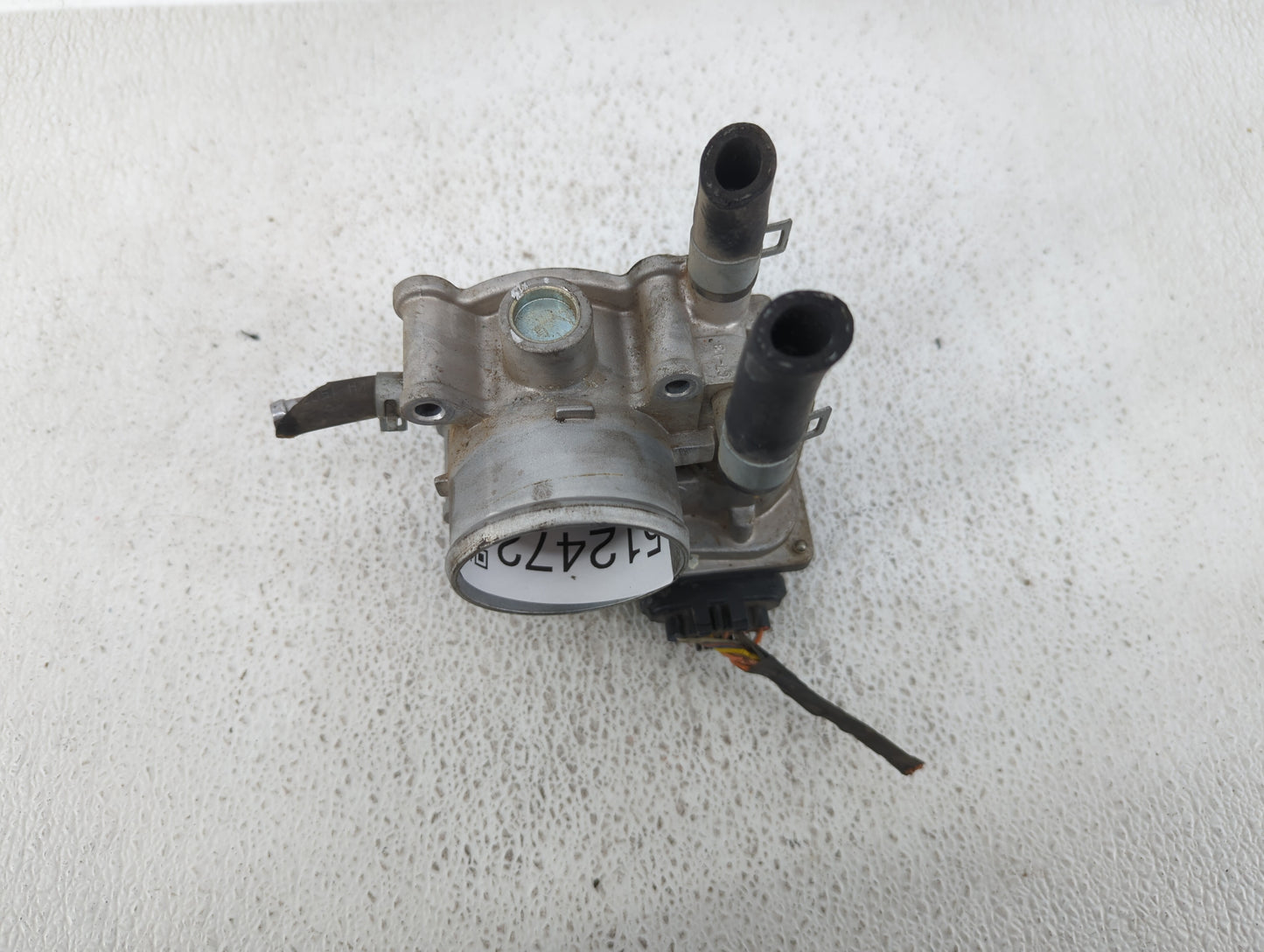 2012-2019 Kia Soul Throttle Body P/N:35100-2B300 Fits Fits 2012 2013 2014 2015 2016 2017 2018 2019 OEM Used Auto Parts - Oem