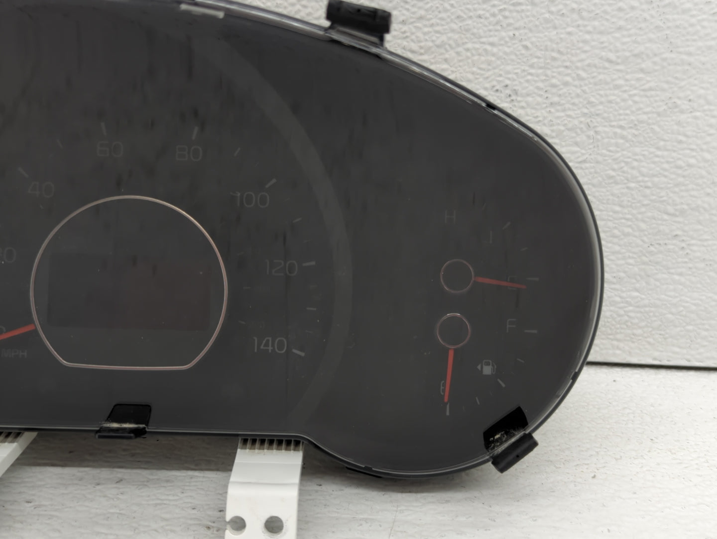 2017-2019 Kia Soul Instrument Cluster Speedometer Gauges P/N:94006-B2720 Fits Fits 2017 2018 2019 OEM Used Auto Parts - Oemu