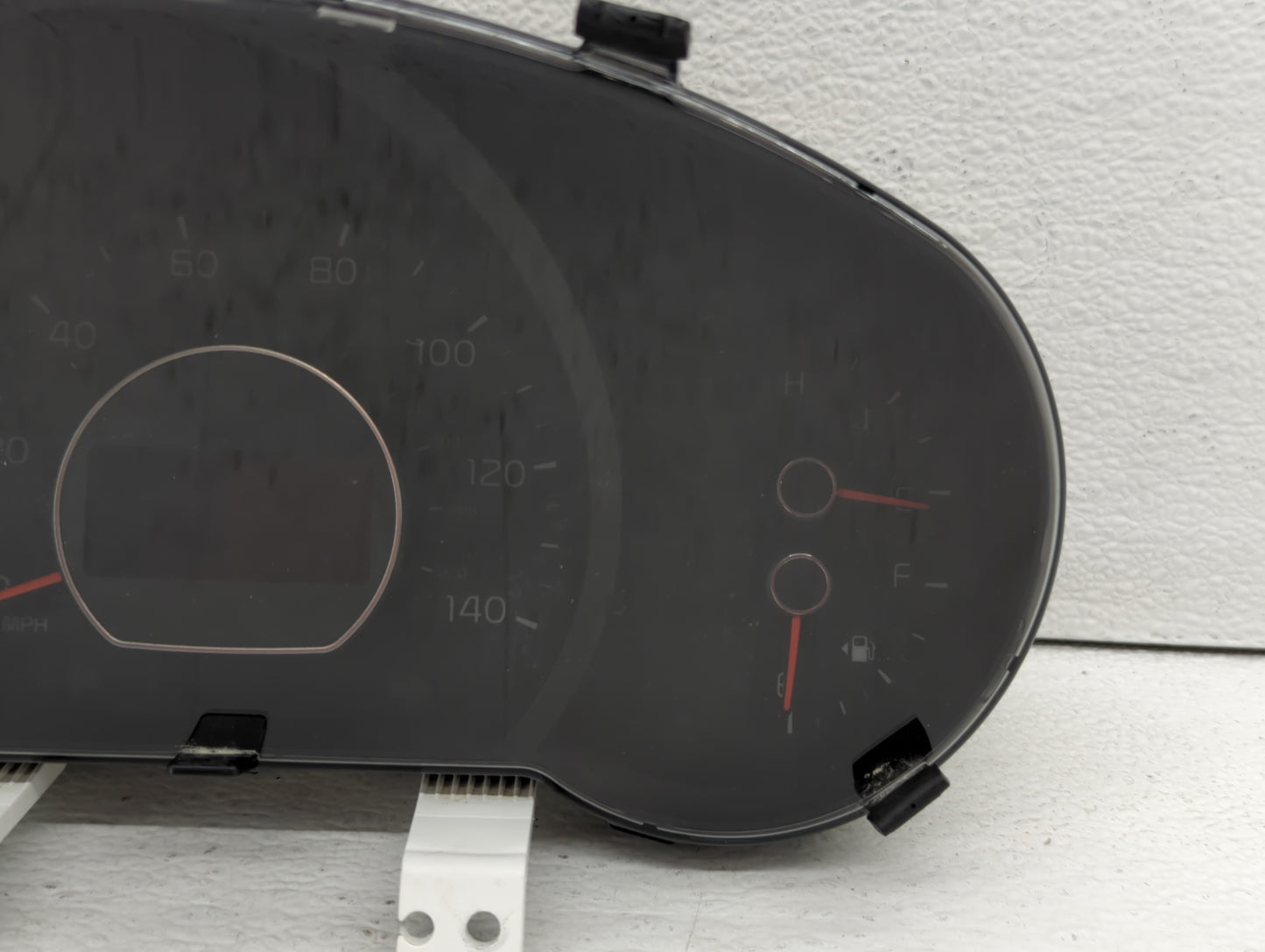 2017-2019 Kia Soul Instrument Cluster Speedometer Gauges P/N:94006-B2720 Fits Fits 2017 2018 2019 OEM Used Auto Parts - Oemu