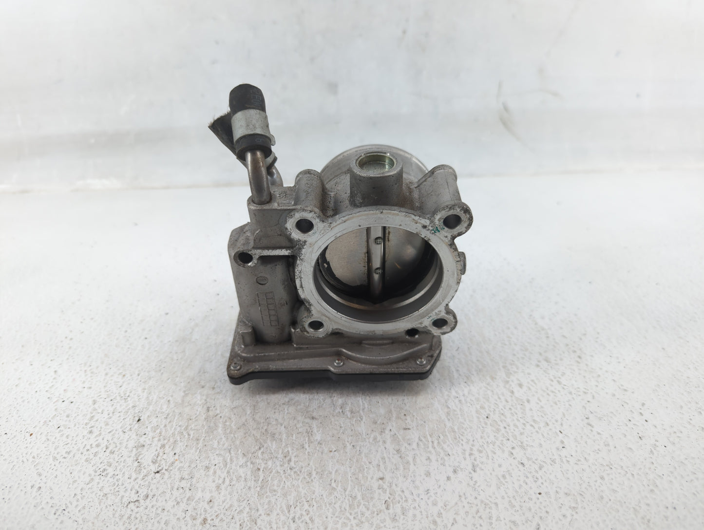 2014-2019 Kia Soul Throttle Body P/N:35100-2E000 Fits Fits 2011 2012 2013 2014 2015 2016 2017 2018 2019 2020 2021 OEM Used A