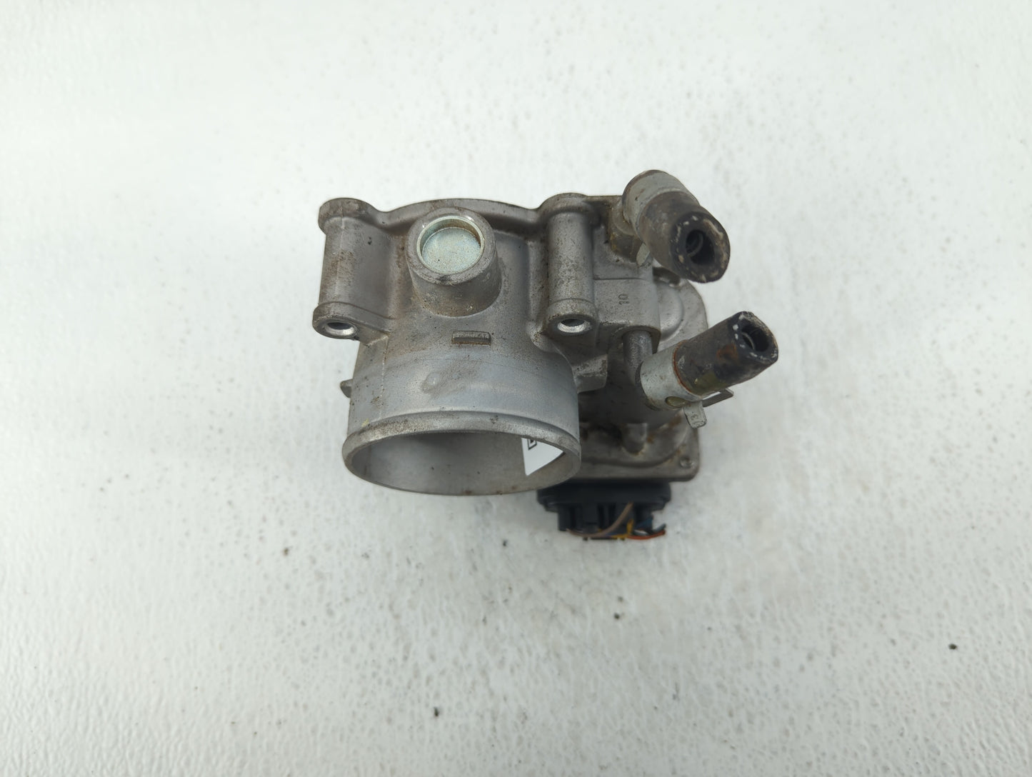 2014-2019 Kia Soul Throttle Body P/N:35100-2E000 Fits Fits 2011 2012 2013 2014 2015 2016 2017 2018 2019 2020 2021 OEM Used A