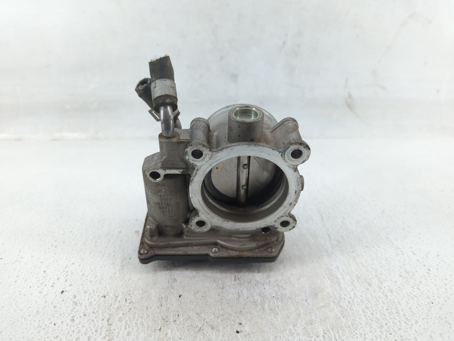 2014-2019 Kia Soul Throttle Body P/N:35100-2E000 Fits Fits 2011 2012 2013 2014 2015 2016 2017 2018 2019 2020 2021 OEM Used A