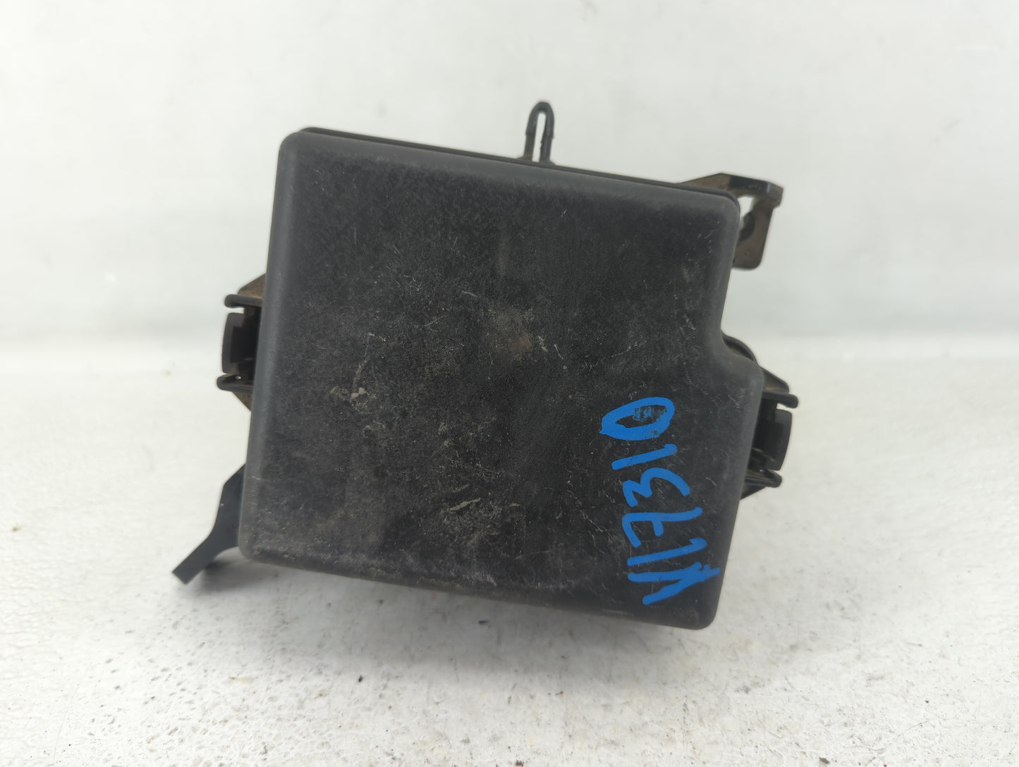 2017-2019 Kia Soul Fusebox Fuse Box Panel Relay Module P/N:91950-B2350 Fits Fits 2017 2018 2019 OEM Used Auto Parts - Oemuse