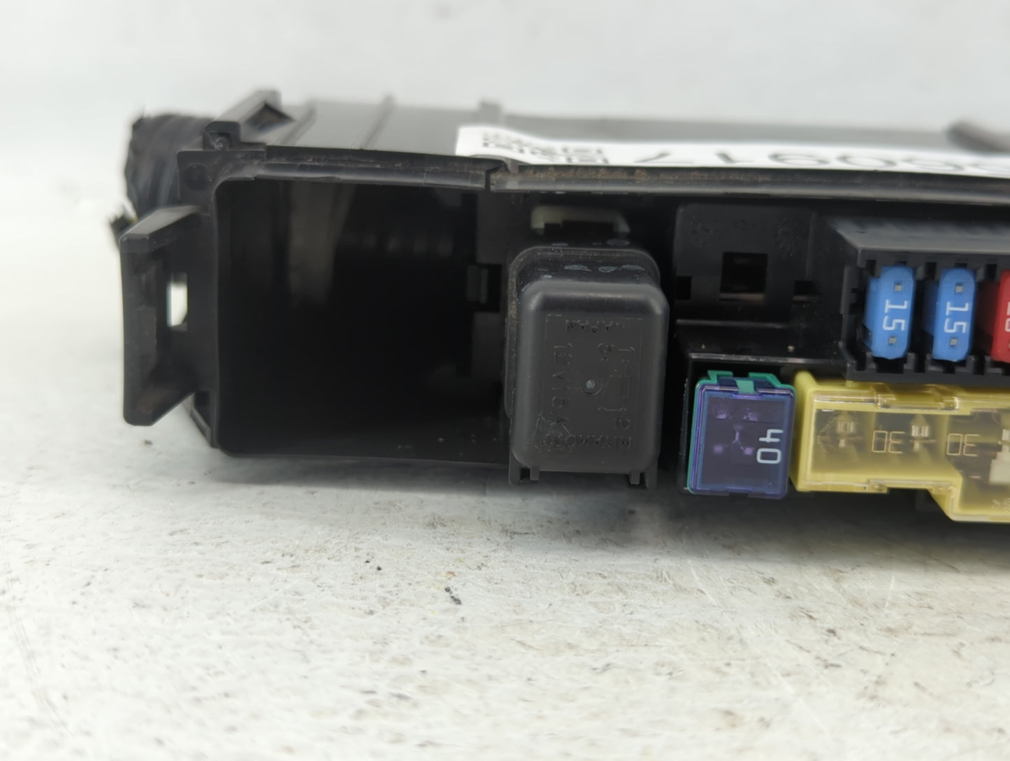 2017-2019 Kia Soul Fusebox Fuse Box Panel Relay Module P/N:91713B2770 Fits Fits 2017 2018 2019 OEM Used Auto Parts - Oemused