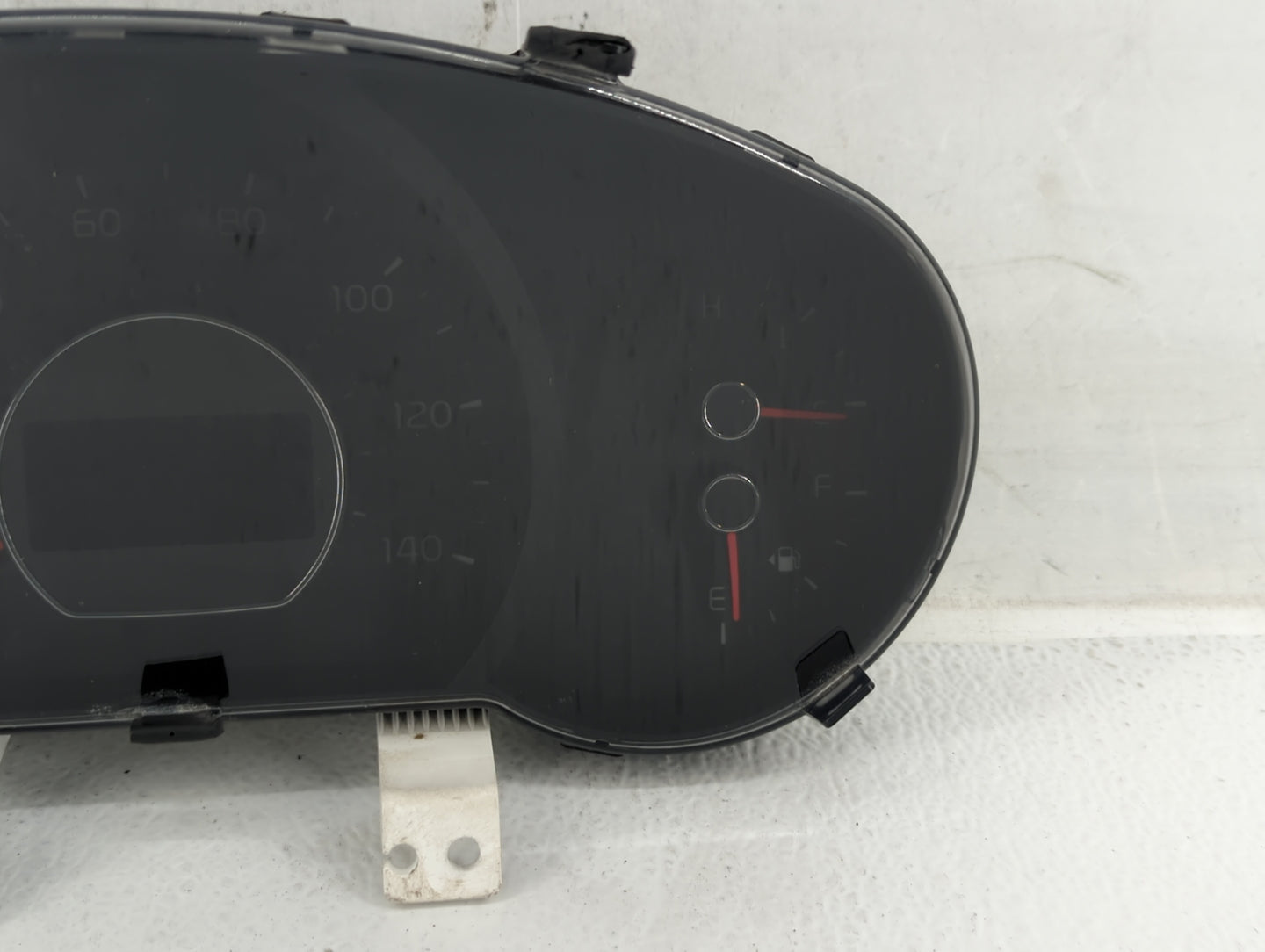 2017-2019 Kia Soul Instrument Cluster Speedometer Gauges P/N:94006-B2720 Fits Fits 2017 2018 2019 OEM Used Auto Parts - Oemu