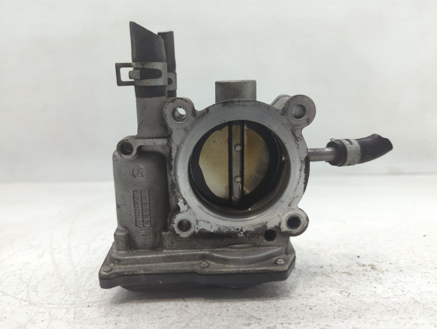 2012-2019 Kia Soul Throttle Body P/N:5302 11T13 35100-2B300 Fits Fits 2012 2013 2014 2015 2016 2017 2018 2019 OEM Used Auto 