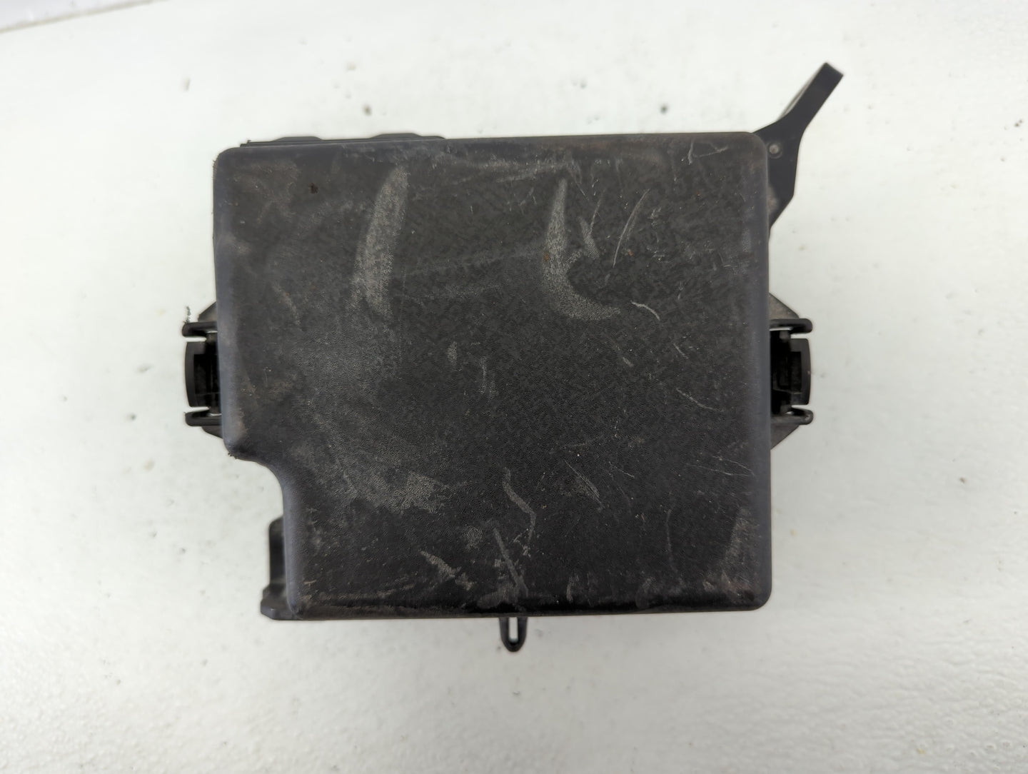 2017-2019 Kia Soul Fusebox Fuse Box Panel Relay Module P/N:91709B2070 Fits Fits 2017 2018 2019 OEM Used Auto Parts - Oemused