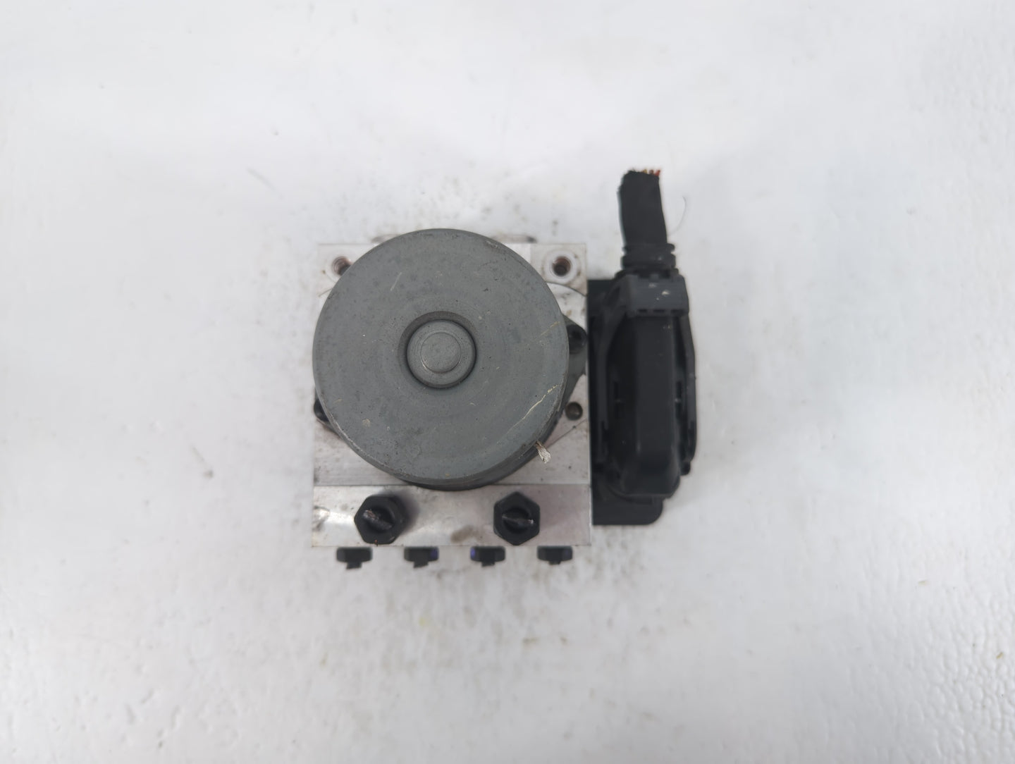 2017-2019 Kia Soul ABS Pump Control Module Replacement P/N:589200-E2120 Fits Fits 2017 2018 2019 OEM Used Auto Parts - Oemus