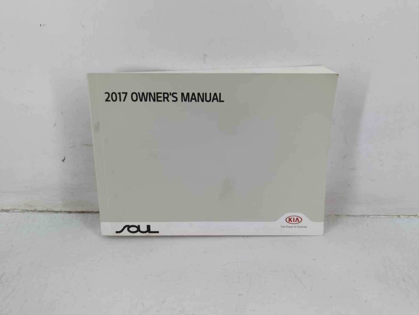 2017 Kia Soul Owners Manual Book Guide P/N:HB2O-EU6NB OEM Used Auto Parts - Oemusedautoparts1.com