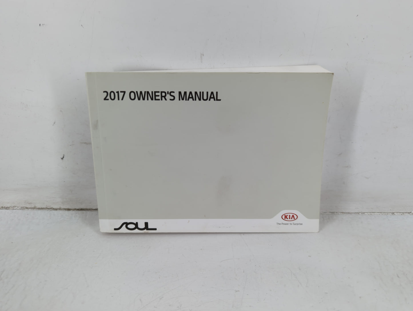 2017 Kia Soul Owners Manual Book Guide P/N:HB2O-EU6NB OEM Used Auto Parts - Oemusedautoparts1.com