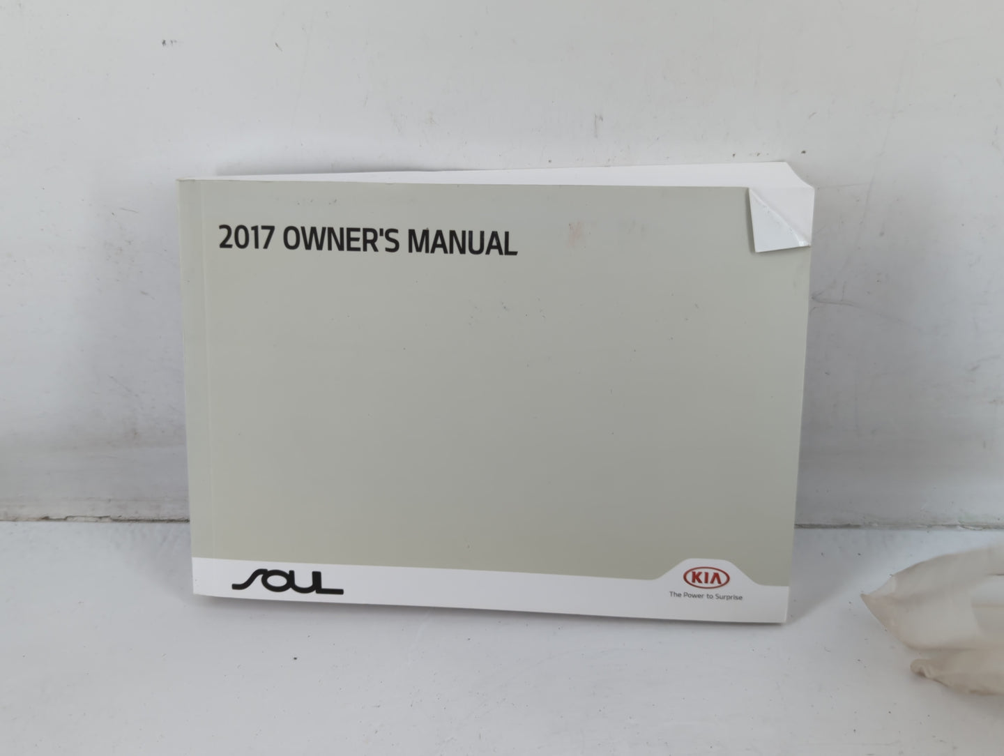 2017 Kia Soul Owners Manual Book Guide P/N:HB2O-EU6NB OEM Used Auto Parts - Oemusedautoparts1.com