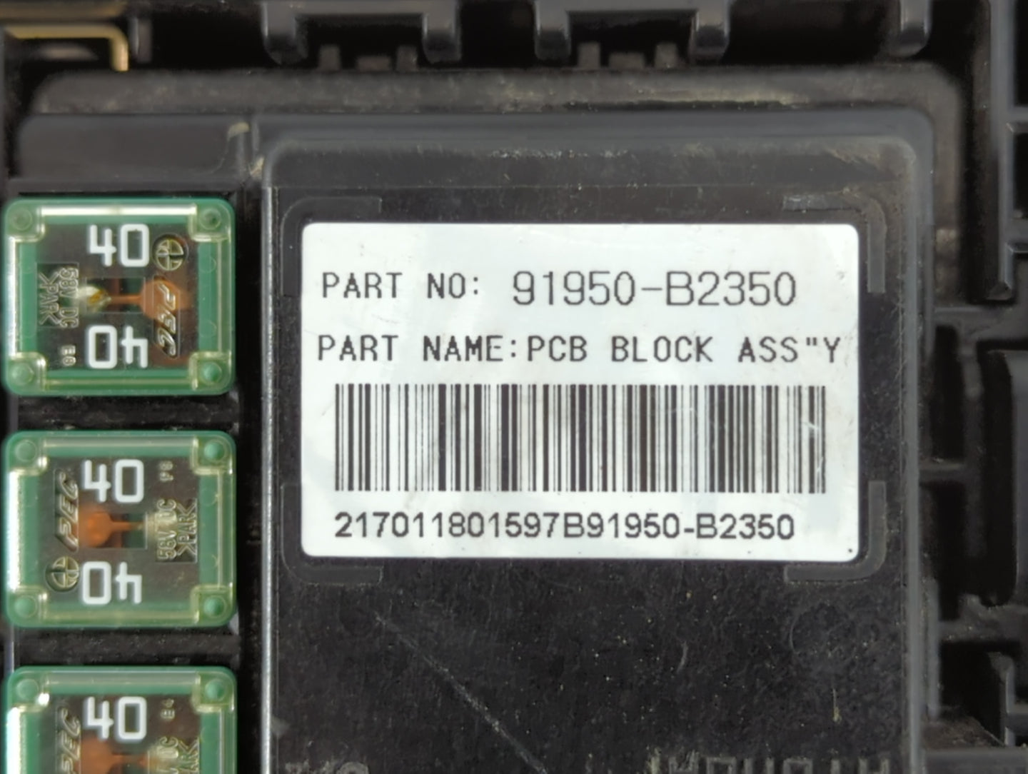 2017-2019 Kia Soul Fusebox Fuse Box Panel Relay Module P/N:91709B2070 Fits Fits 2017 2018 2019 OEM Used Auto Parts - Oemused