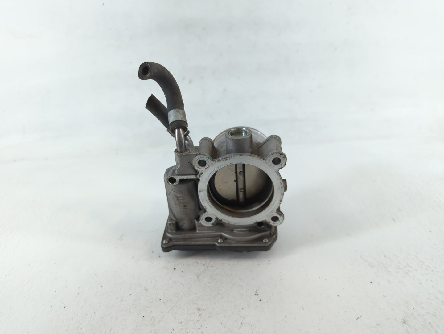 2014-2019 Kia Soul Throttle Body P/N:35100-2E000 Fits Fits 2011 2012 2013 2014 2015 2016 2017 2018 2019 2020 2021 OEM Used A