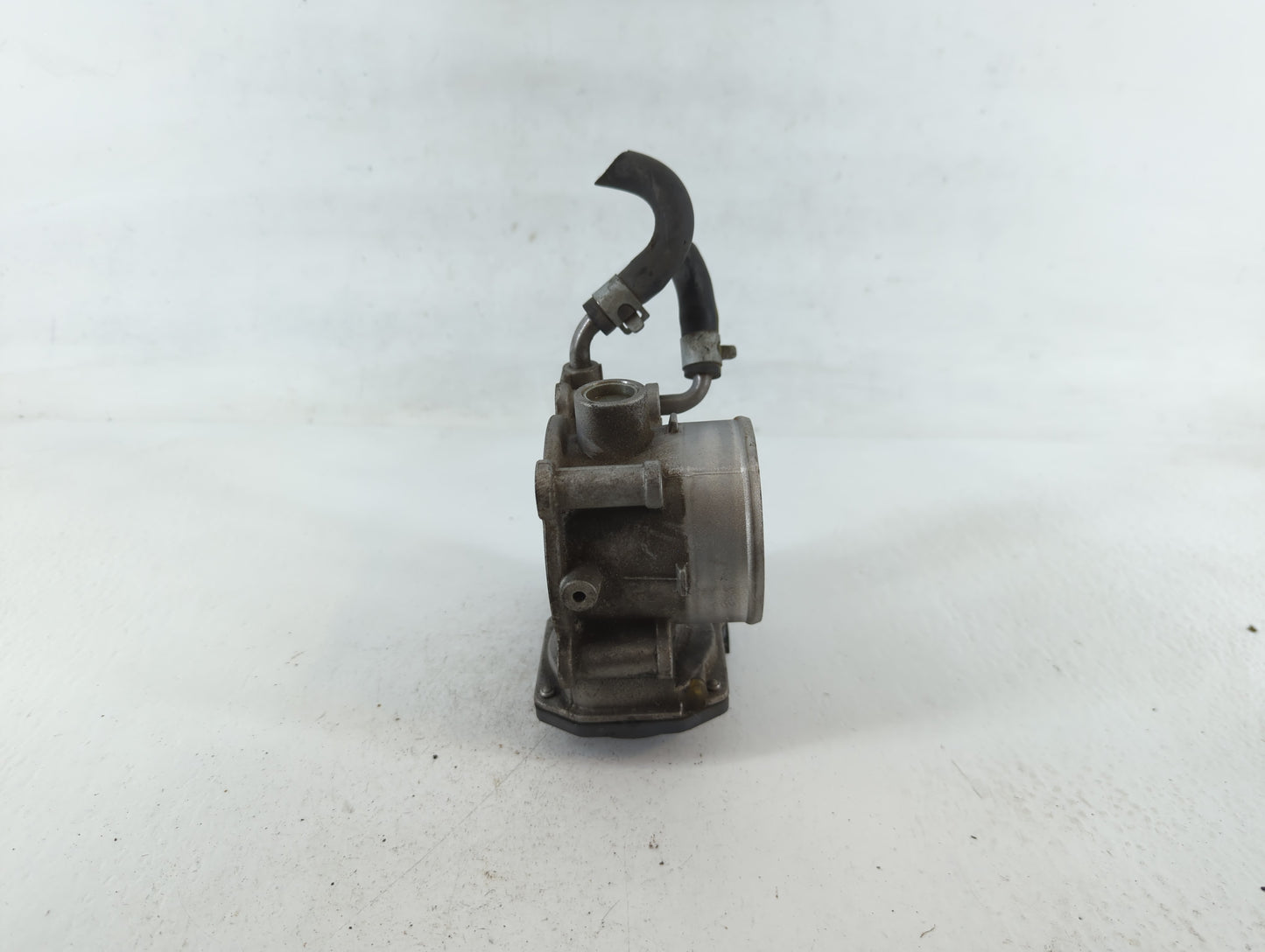2014-2019 Kia Soul Throttle Body P/N:35100-2E000 Fits Fits 2011 2012 2013 2014 2015 2016 2017 2018 2019 2020 2021 OEM Used A