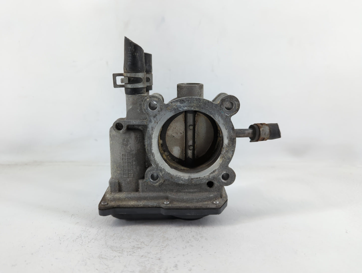 2012-2019 Kia Soul Throttle Body P/N:35100-2B300 Fits Fits 2012 2013 2014 2015 2016 2017 2018 2019 OEM Used Auto Parts - Oem