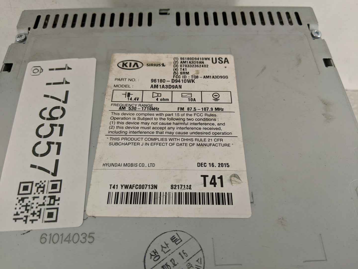 2017-2019 Kia Sportage Radio AM FM Cd Player Receiver Replacement P/N:96180-D9410WK Fits Fits 2017 2018 2019 OEM Used Auto P