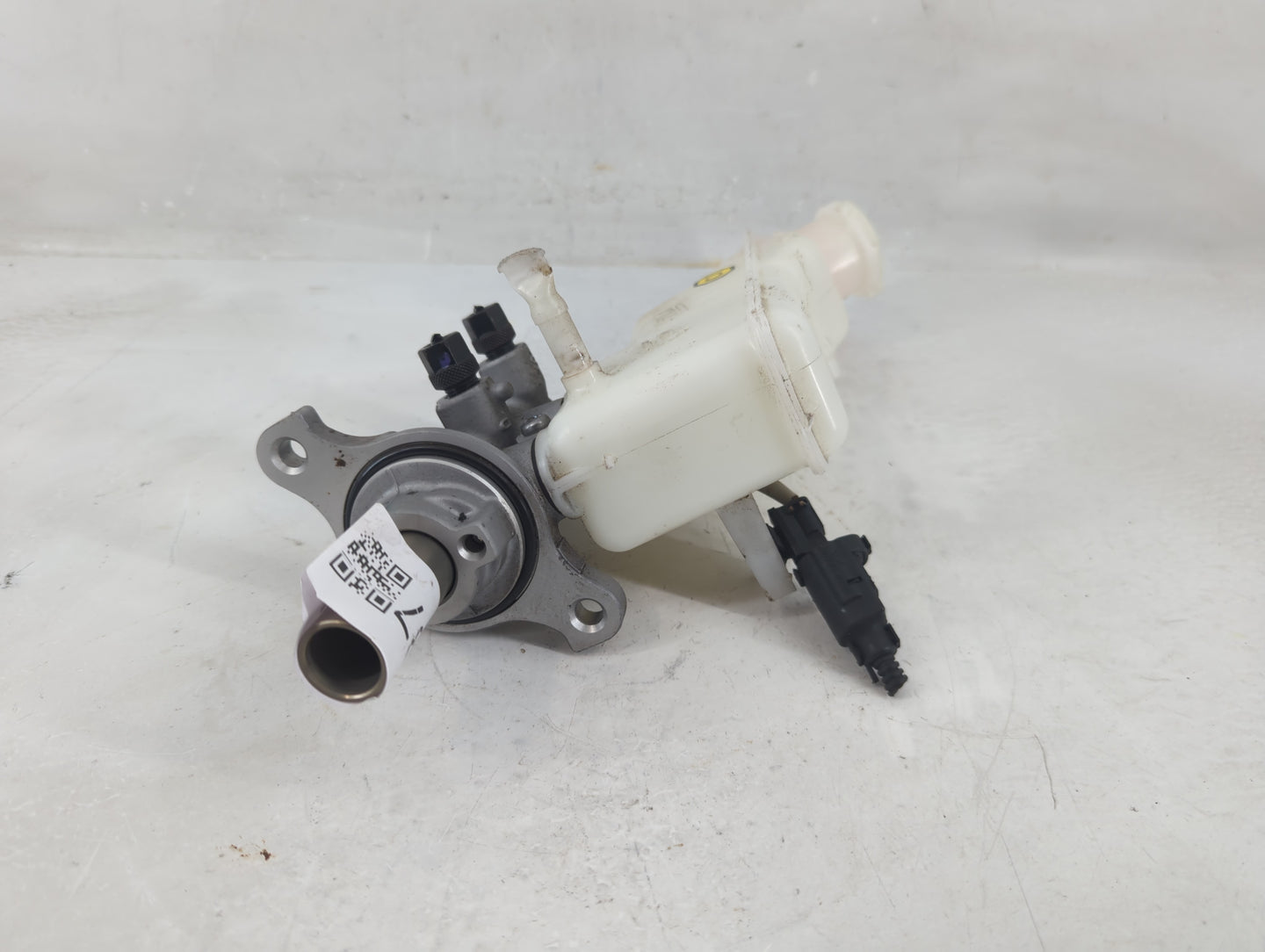 2017-2021 Kia Sportage Brake Master Cylinder - Oemusedautoparts1.com