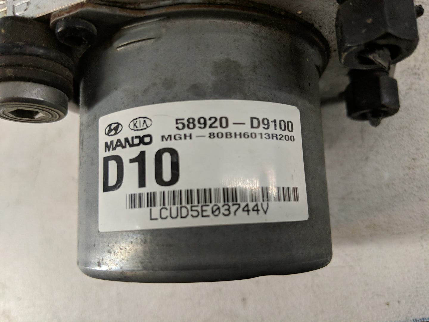 2017-2019 Kia Sportage ABS Pump Control Module Replacement P/N:BE6003R200 Fits Fits 2017 2018 2019 OEM Used Auto Parts - Oem