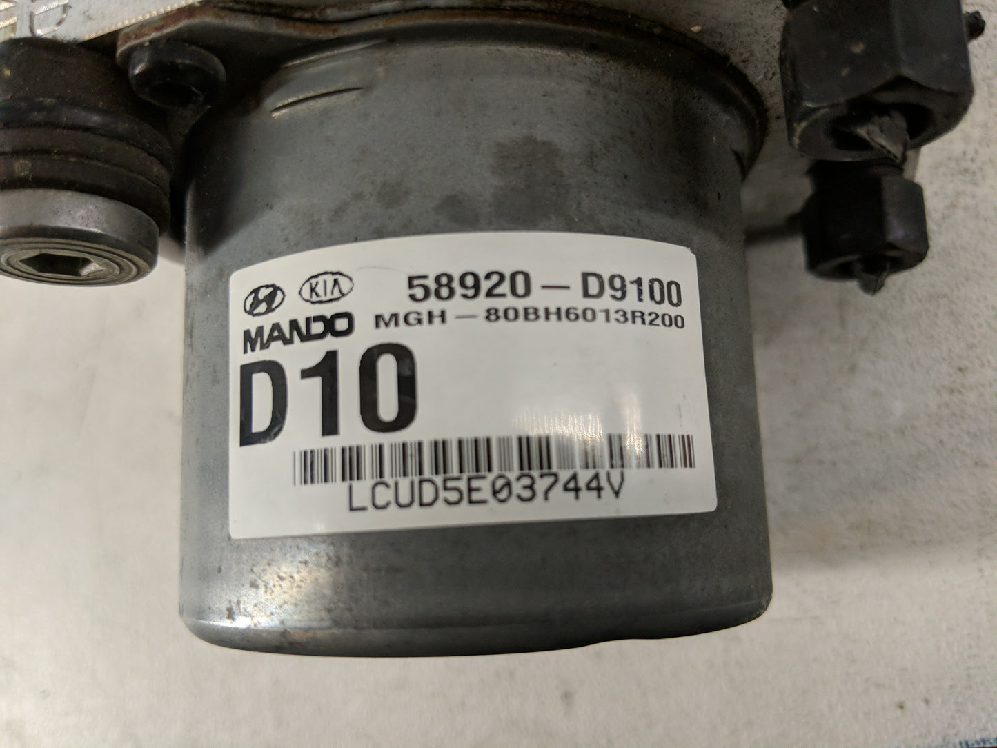 2017-2019 Kia Sportage ABS Pump Control Module Replacement P/N:BE6003R200 Fits Fits 2017 2018 2019 OEM Used Auto Parts - Oem