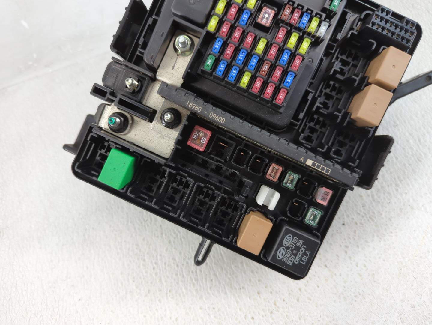 2017-2019 Kia Sportage Fusebox Fuse Box Panel Relay Module P/N:91941-D9520 Fits Fits 2017 2018 2019 OEM Used Auto Parts - Oe