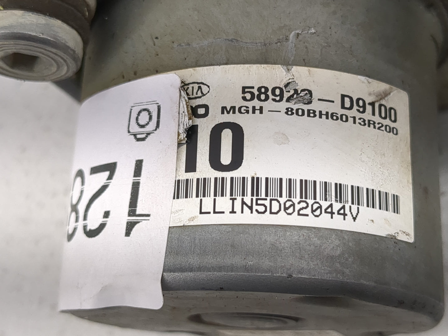 2017-2019 Kia Sportage ABS Pump Control Module Replacement P/N:58920-D9100 Fits Fits 2017 2018 2019 OEM Used Auto Parts - Oe