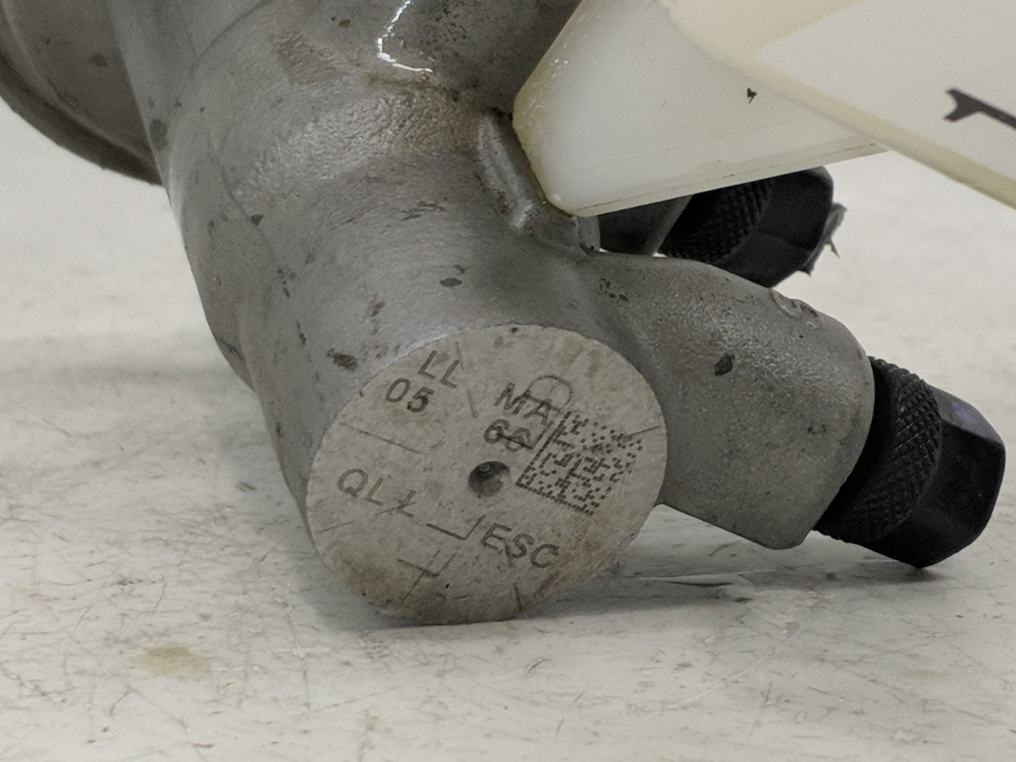 2017-2021 Kia Sportage Brake Master Cylinder - Oemusedautoparts1.com