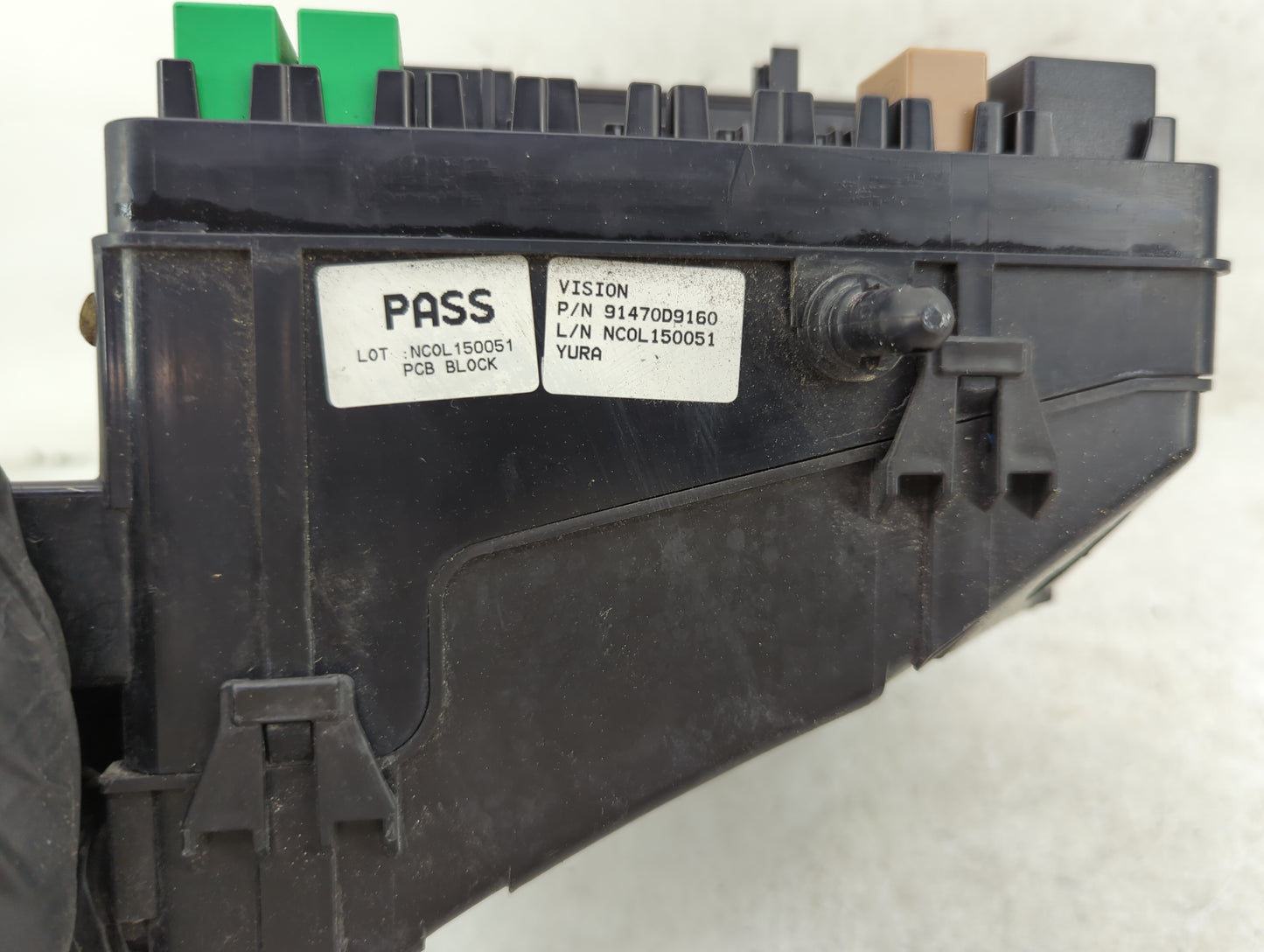 2017-2019 Kia Sportage Fusebox Fuse Box Panel Relay Module P/N:91950-D9BC0 Fits Fits 2017 2018 2019 OEM Used Auto Parts - Oe