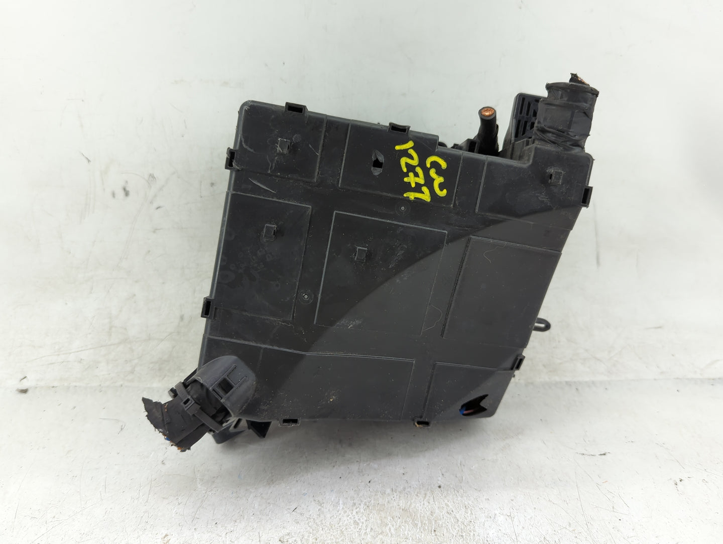 2017-2019 Kia Sportage Fusebox Fuse Box Panel Relay Module P/N:91950-D9BC0 Fits Fits 2017 2018 2019 OEM Used Auto Parts - Oe
