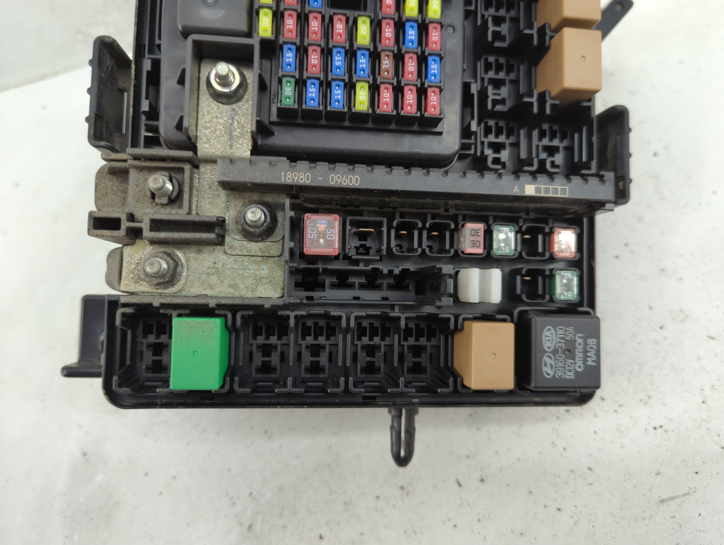 2017-2019 Kia Sportage Fusebox Fuse Box Panel Relay Module P/N:91470D9180 Fits Fits 2017 2018 2019 OEM Used Auto Parts - Oem