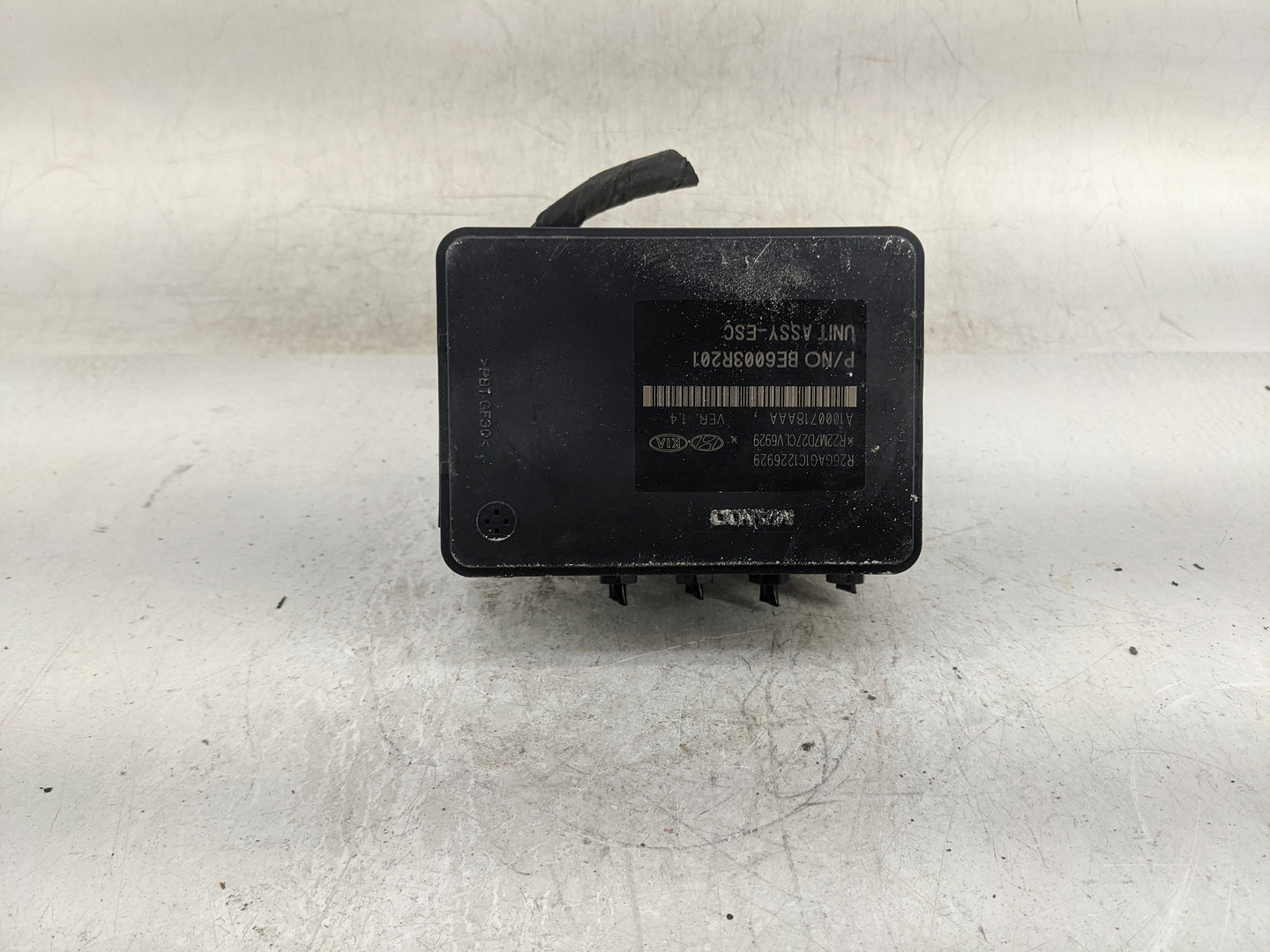2017-2019 Kia Sportage ABS Pump Control Module Replacement P/N:BE6003R201 58920-D9100 Fits Fits 2017 2018 2019 OEM Used Auto