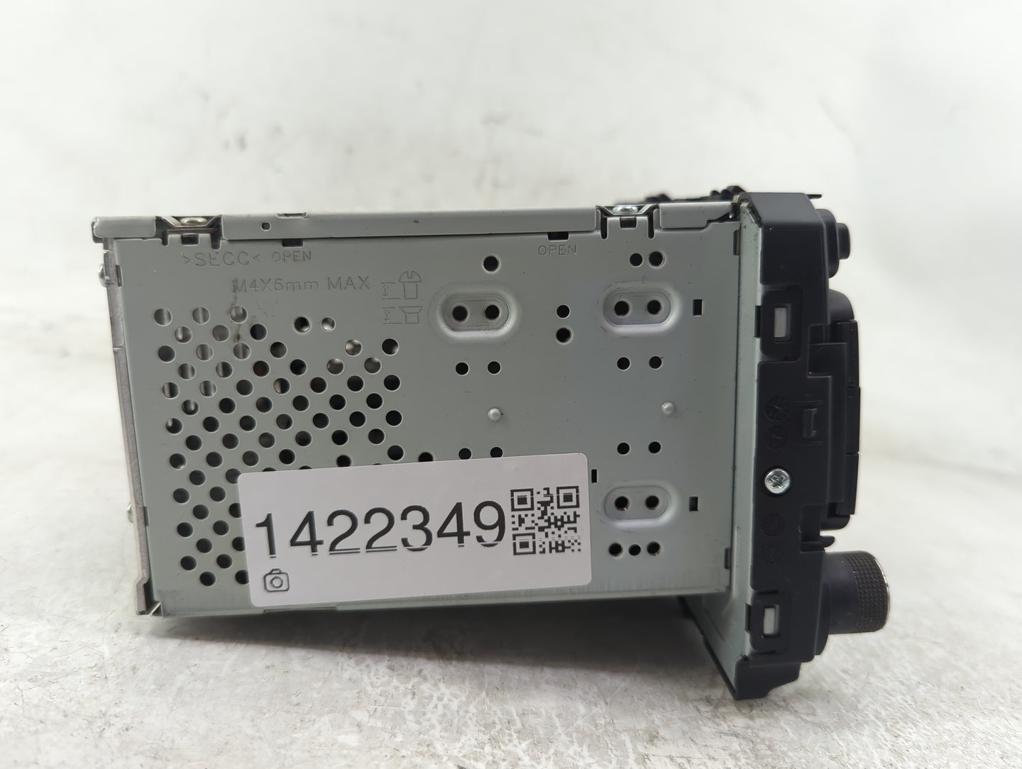 2017-2019 Kia Sportage Radio AM FM Cd Player Receiver Replacement P/N:961880-D9410WK Fits Fits 2017 2018 2019 OEM Used Auto 