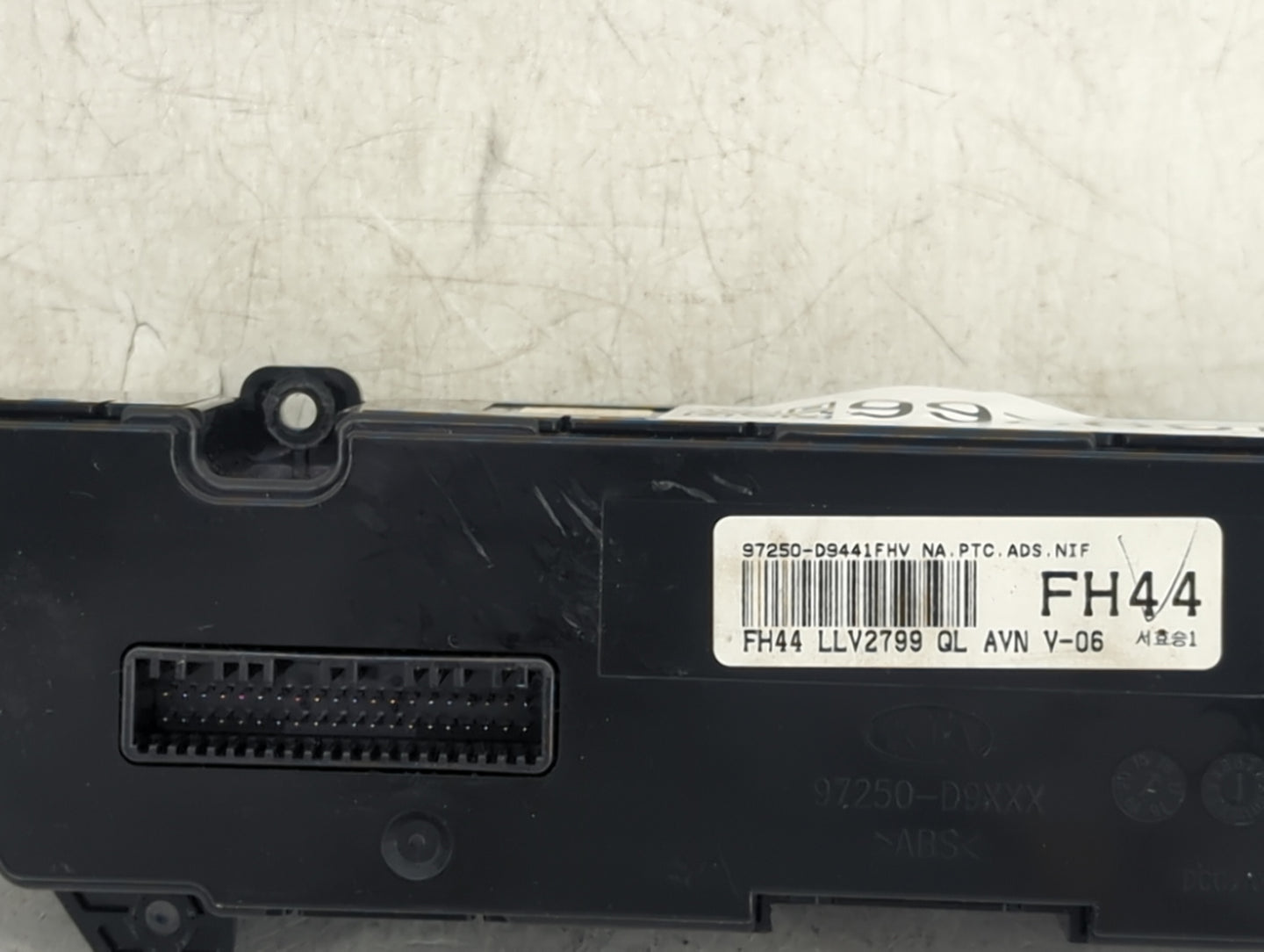 2017-2019 Kia Sportage Climate Control Module Temperature AC/Heater Replacement P/N:97250-D9441FHV Fits Fits 2017 2018 2019 
