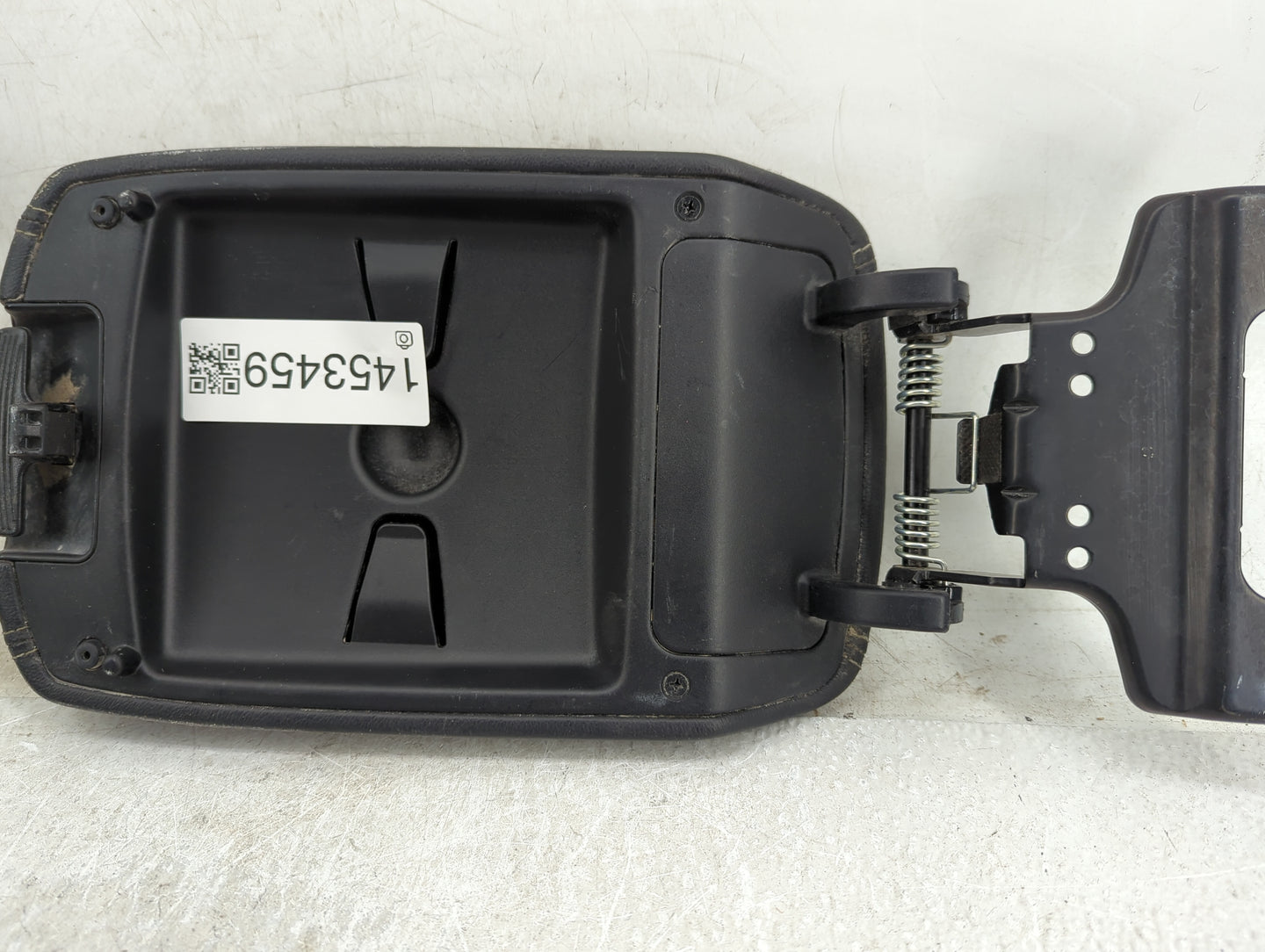 2017 Kia Sportage Center Console Armrest Cover Lid Fits OEM Used Auto Parts - Oemusedautoparts1.com