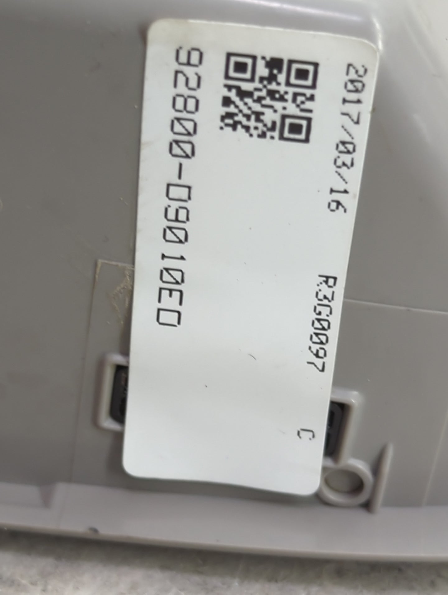2017 Kia Sportage Overhead Roof Console - Oemusedautoparts1.com