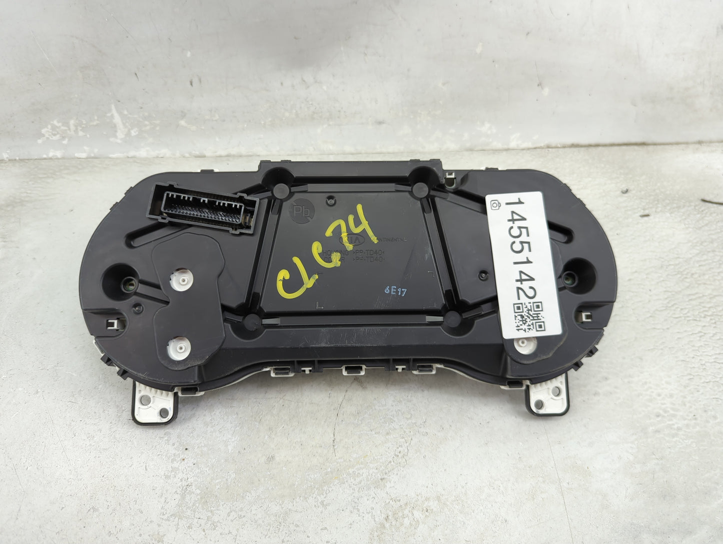 2017 Kia Sportage Instrument Cluster Speedometer Gauges P/N:94001-D9180 Miles: Fits OEM Used Auto Parts - Oemusedautoparts1.