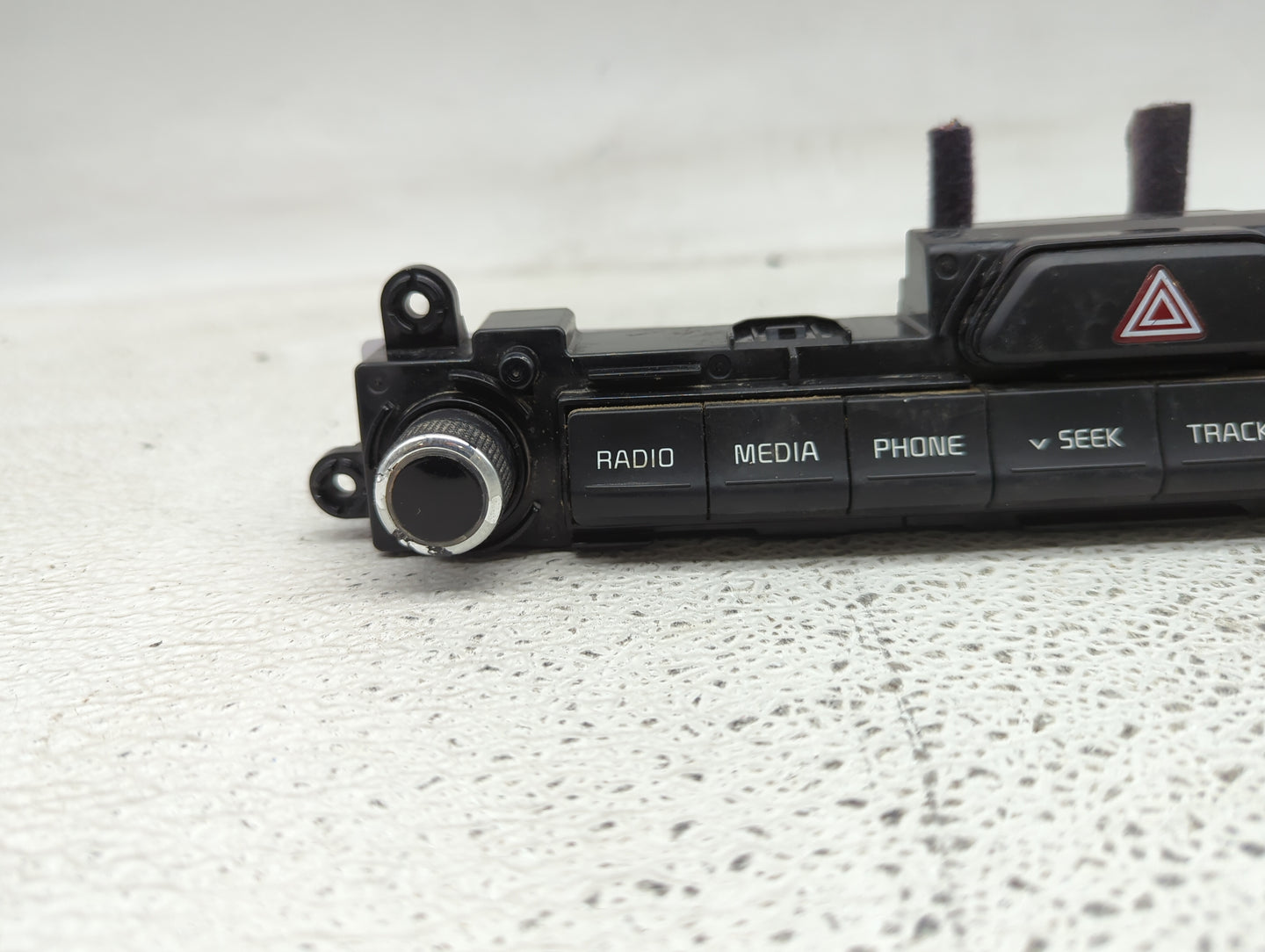 2017 Kia Sportage Radio AM FM Cd Player Receiver Replacement P/N:D996569210 Fits OEM Used Auto Parts - Oemusedautoparts1.com