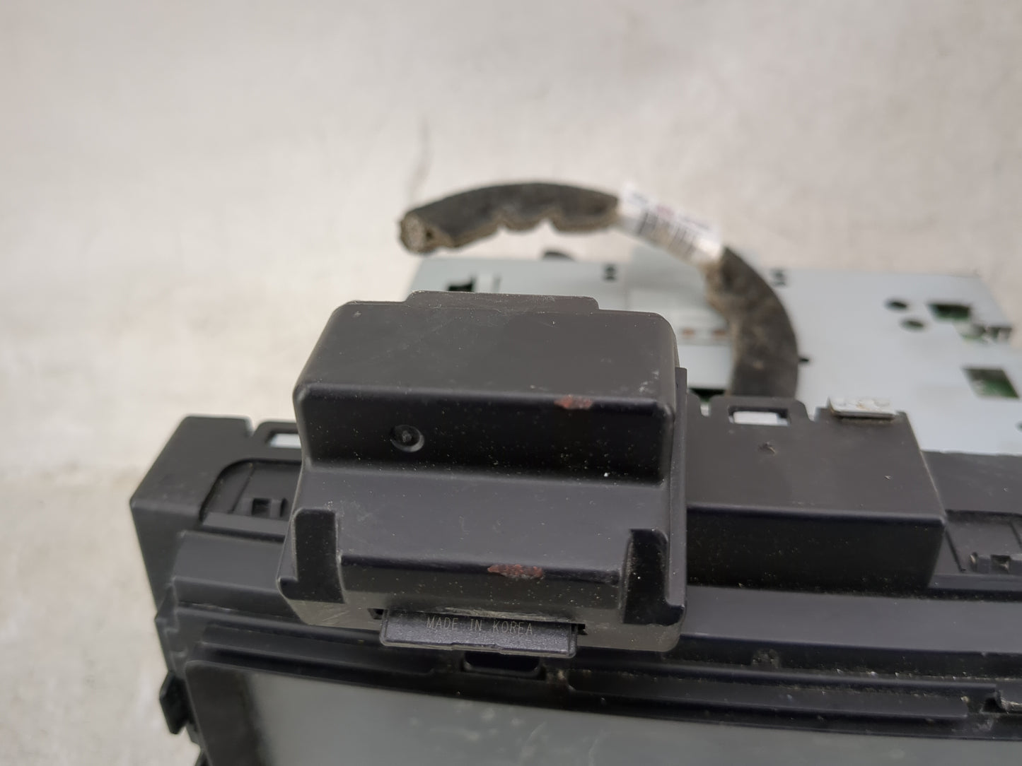 2017-2019 Kia Sportage Radio AM FM Cd Player Receiver Replacement P/N:96560-D9100WK Fits Fits 2017 2018 2019 OEM Used Auto P